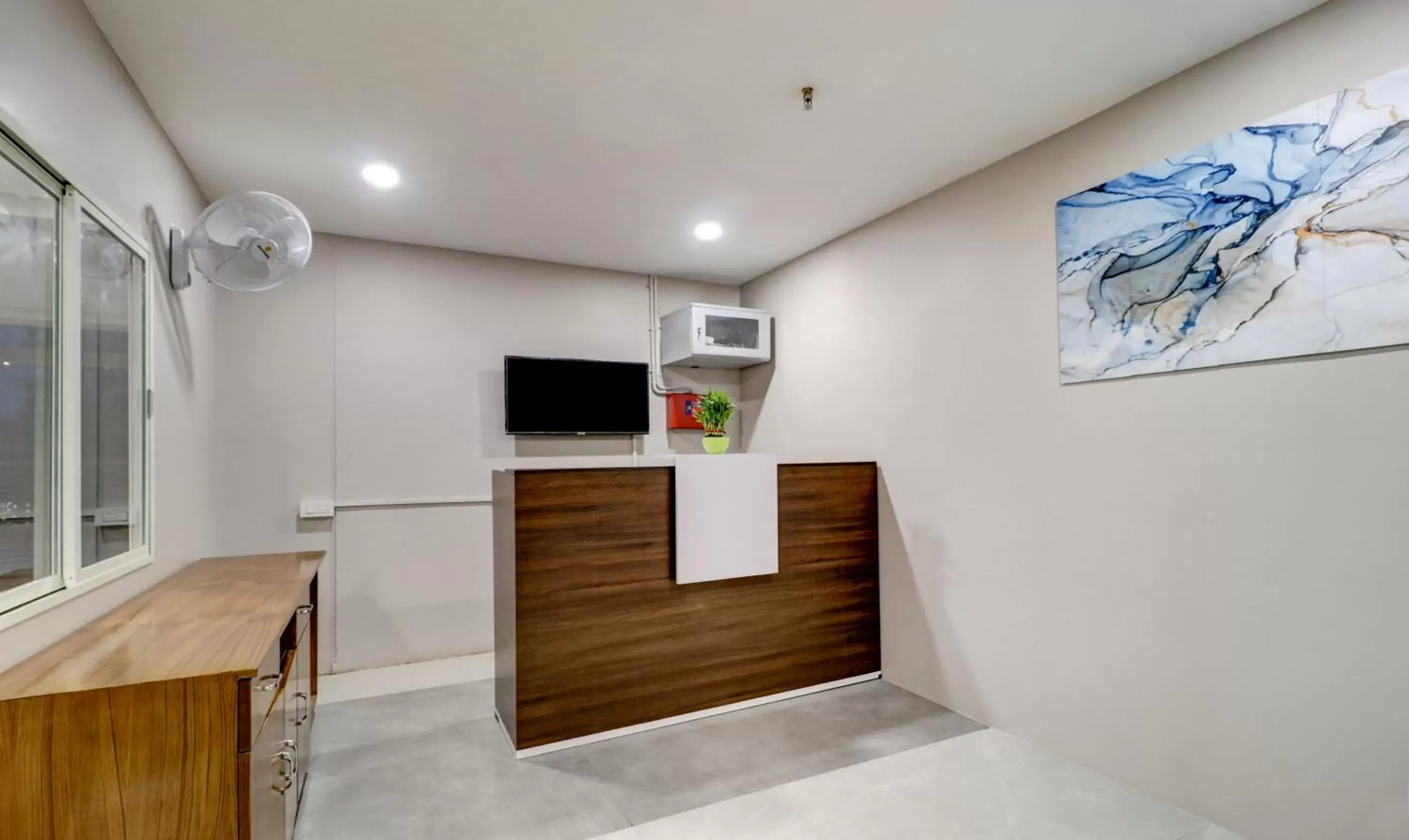 Lobby or reception in Treebo Grand Milan Lobby or reception in Treebo Grand Milan