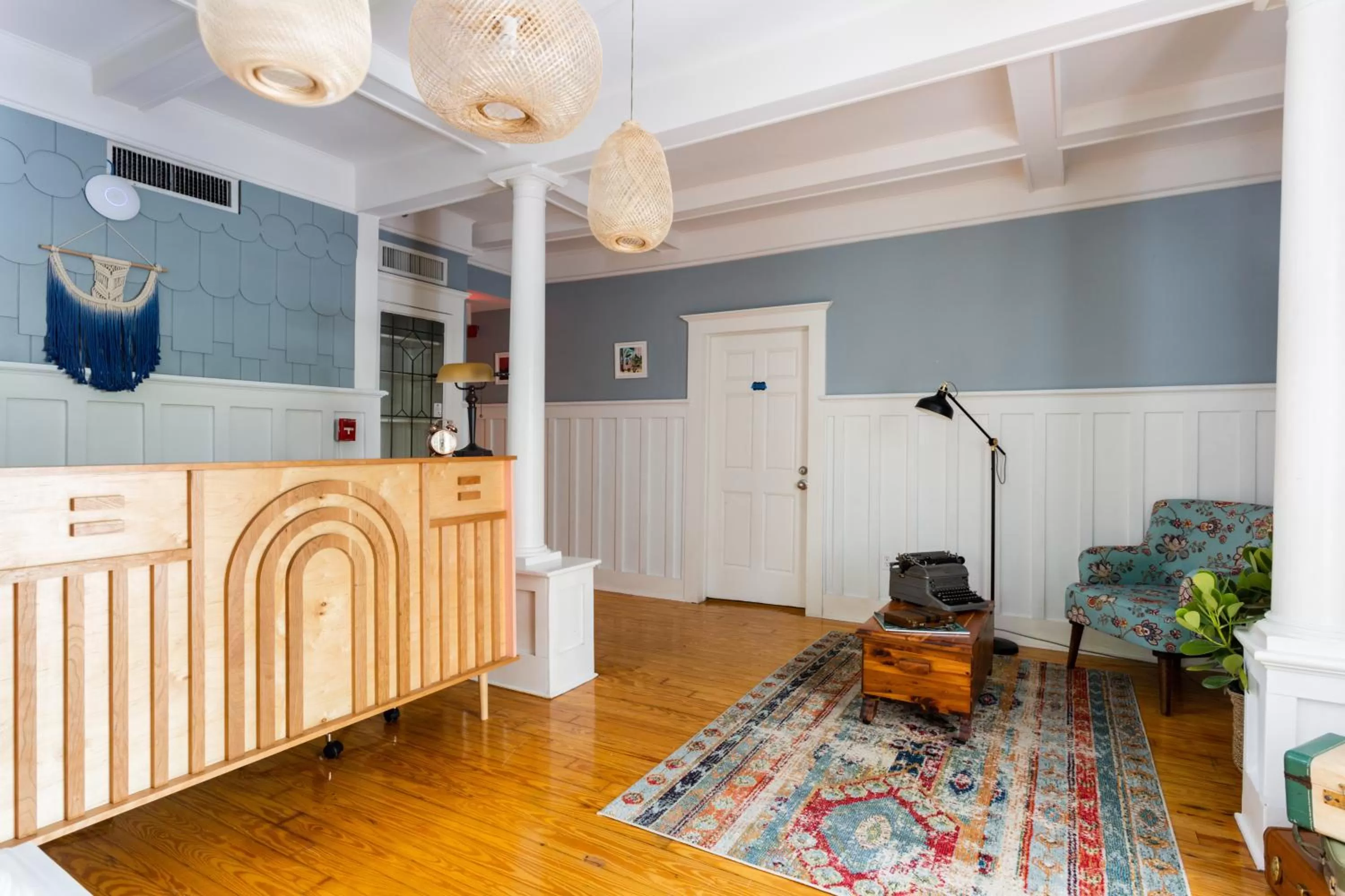 Lobby or reception in Miami River Inn by Renzzi