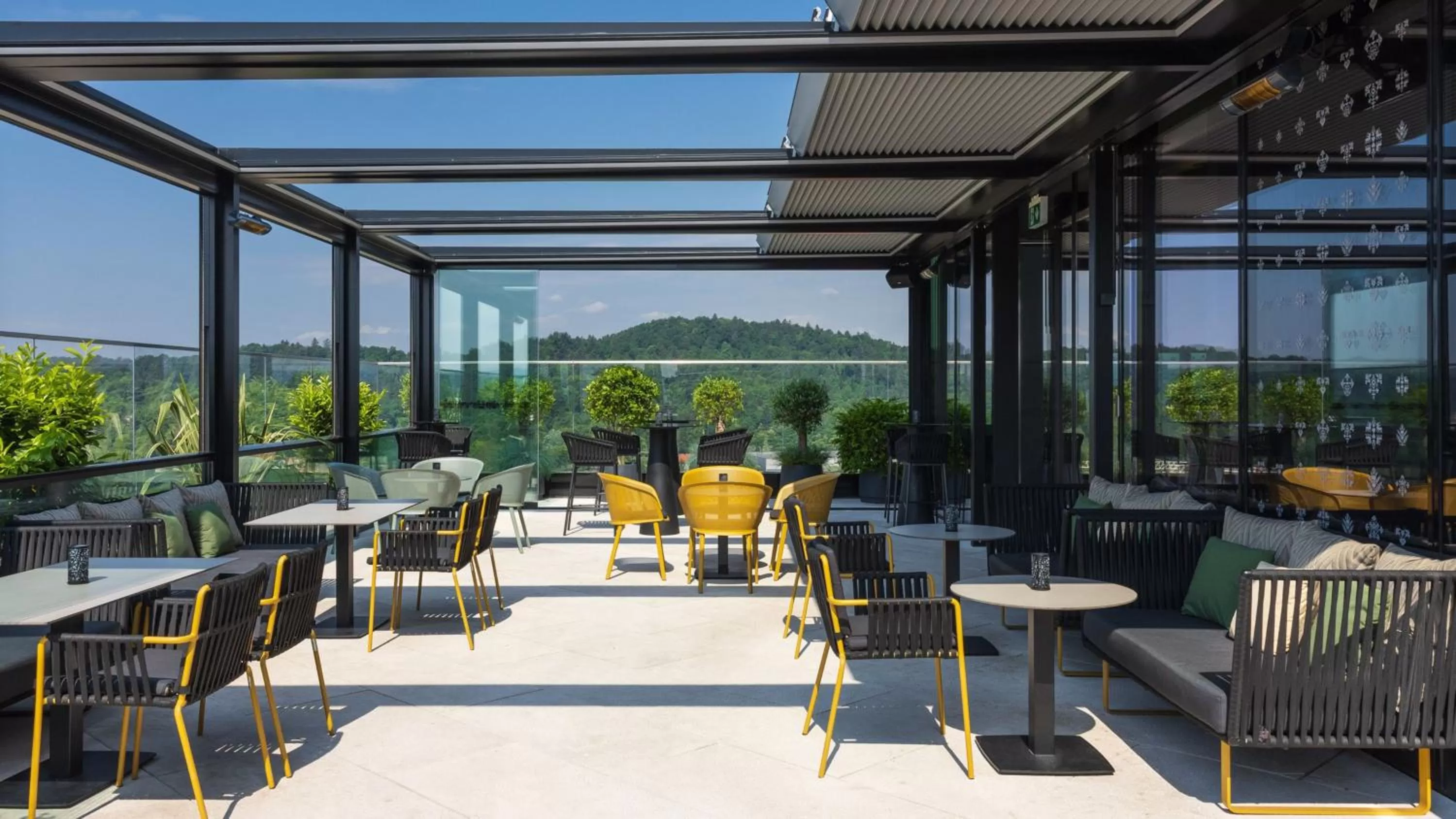 Lounge or bar in InterContinental - Ljubljana by IHG