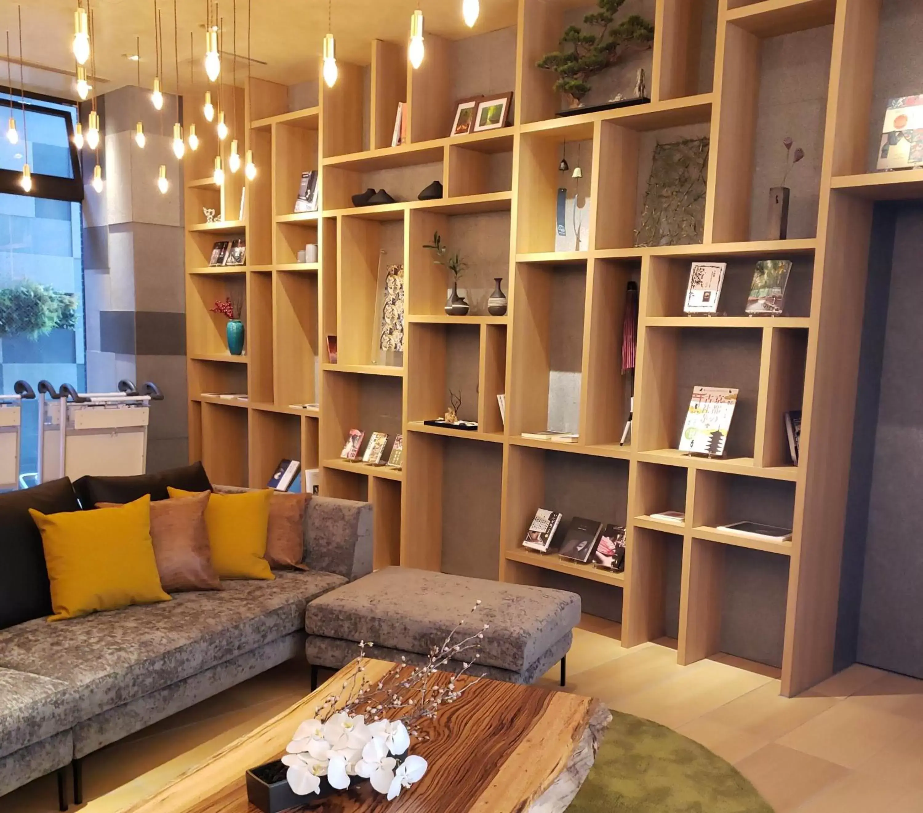 Lobby or reception, Seating Area in Royal Twin Hotel Kyoto Hachijoguchi