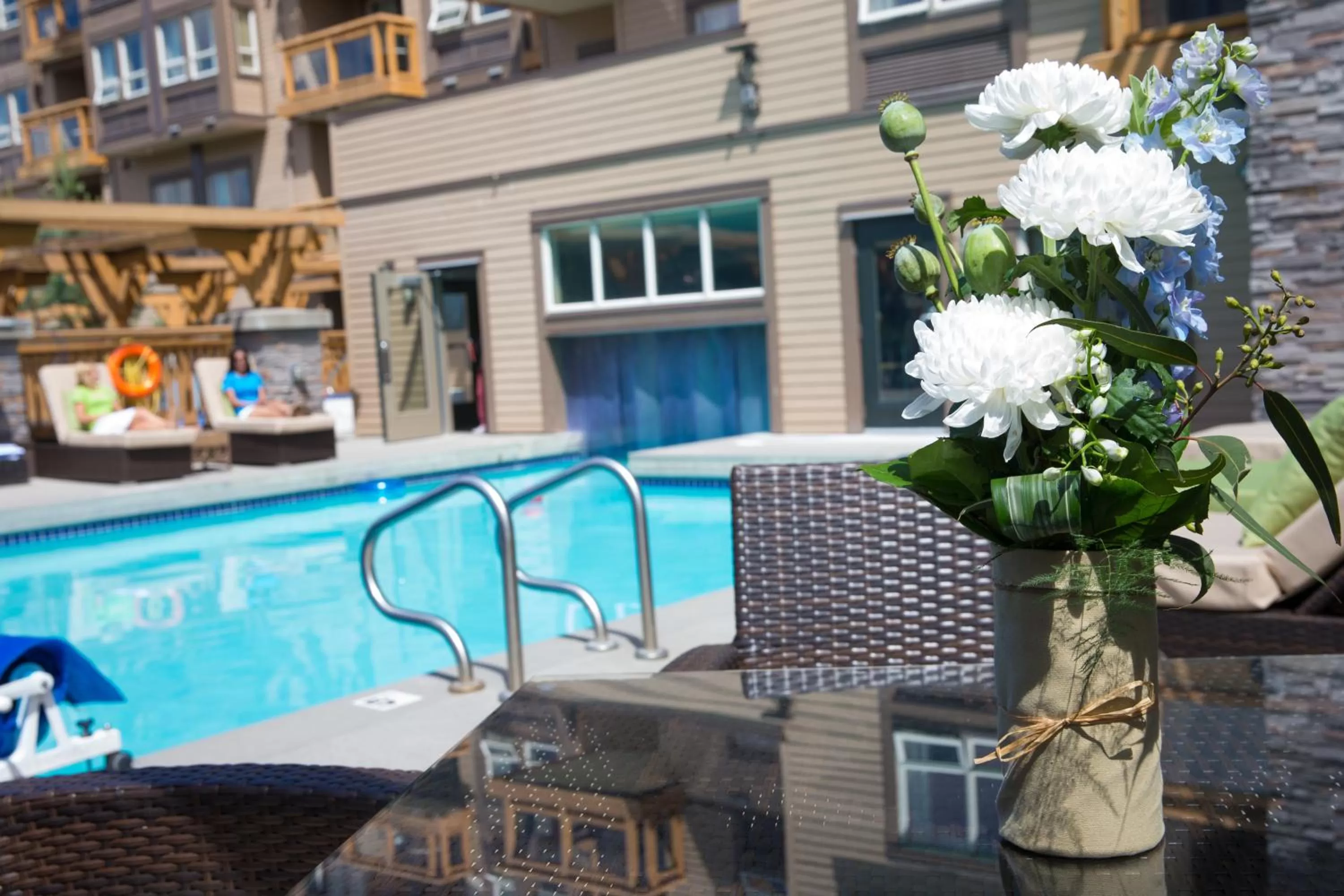Swimming pool in Executive Suites Hotel and Resort, Squamish