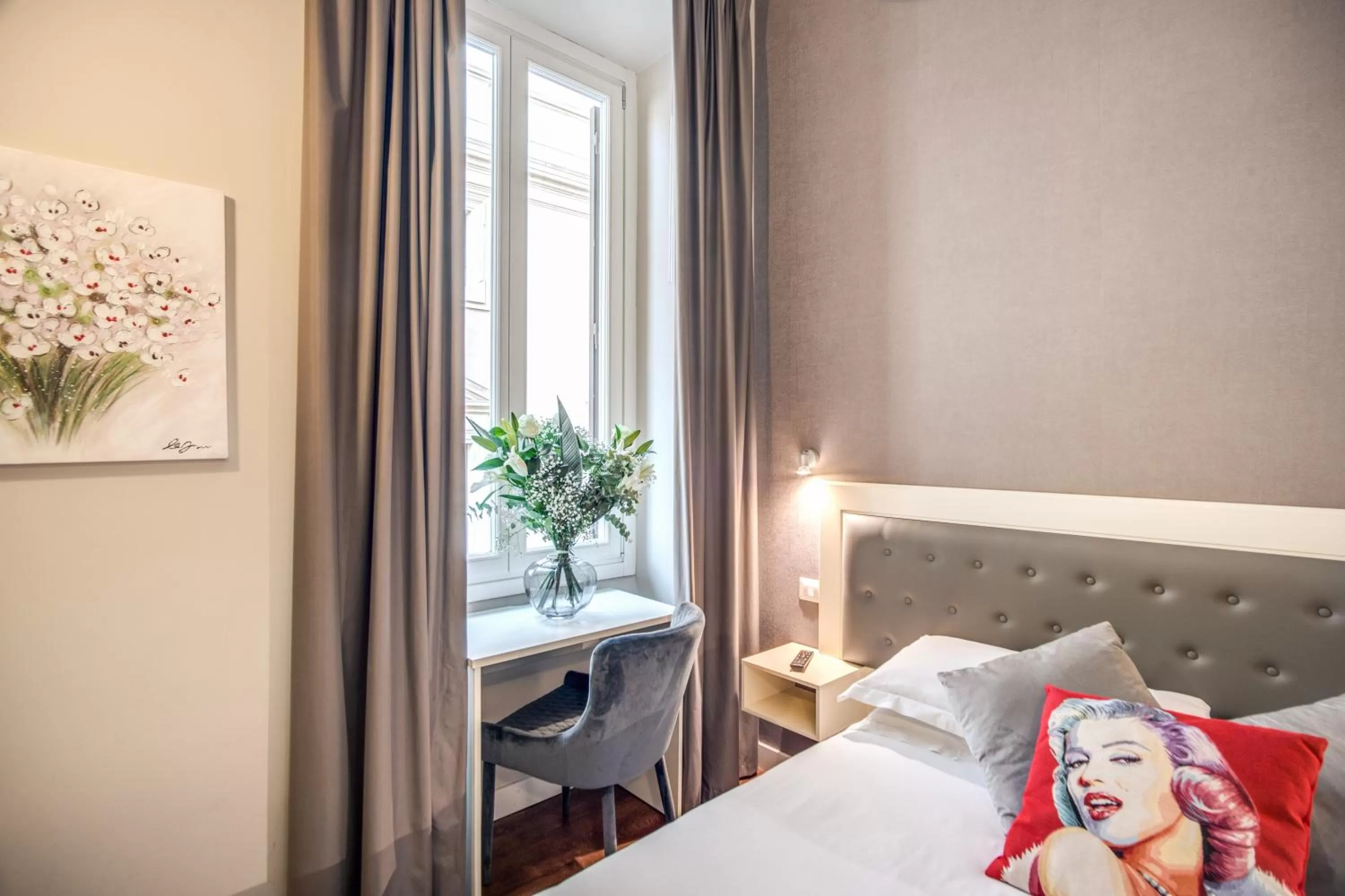 Photo of the whole room, Bed in Hotel San Silvestro