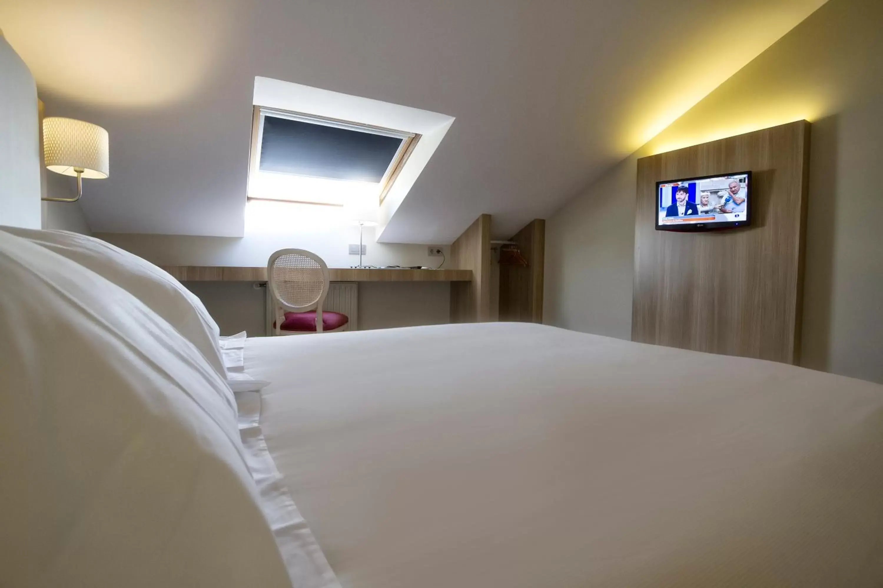 Bed in Hotel Los Lagos Nature