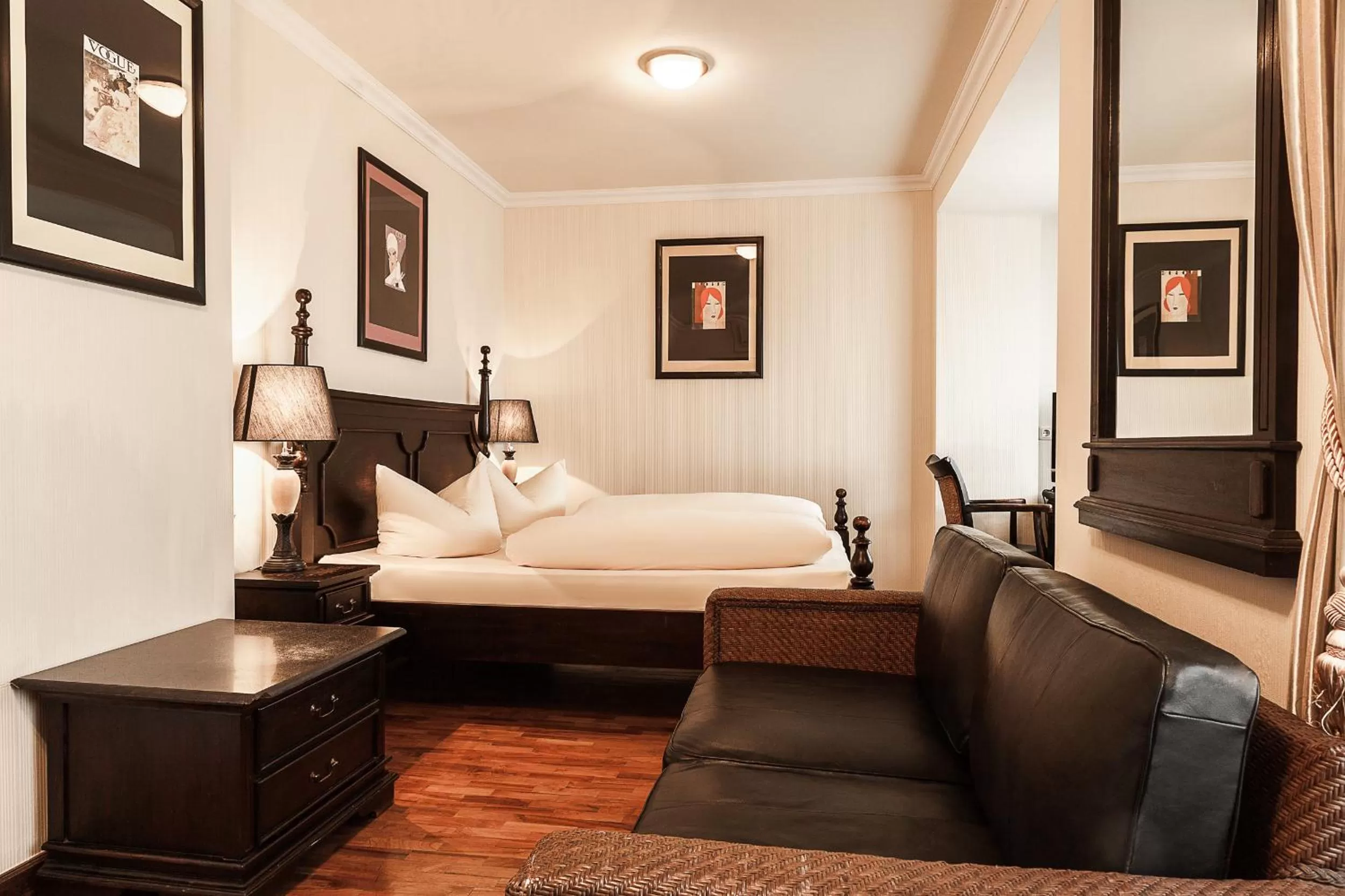 Photo of the whole room, Bed in Hotel Aviv Dresden