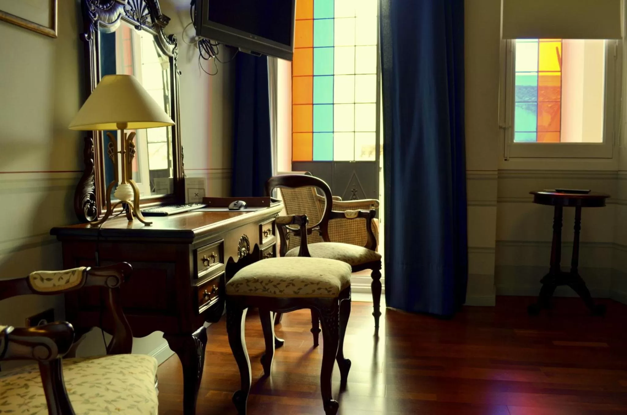 TV and multimedia in Hotel Mirador de Llerena