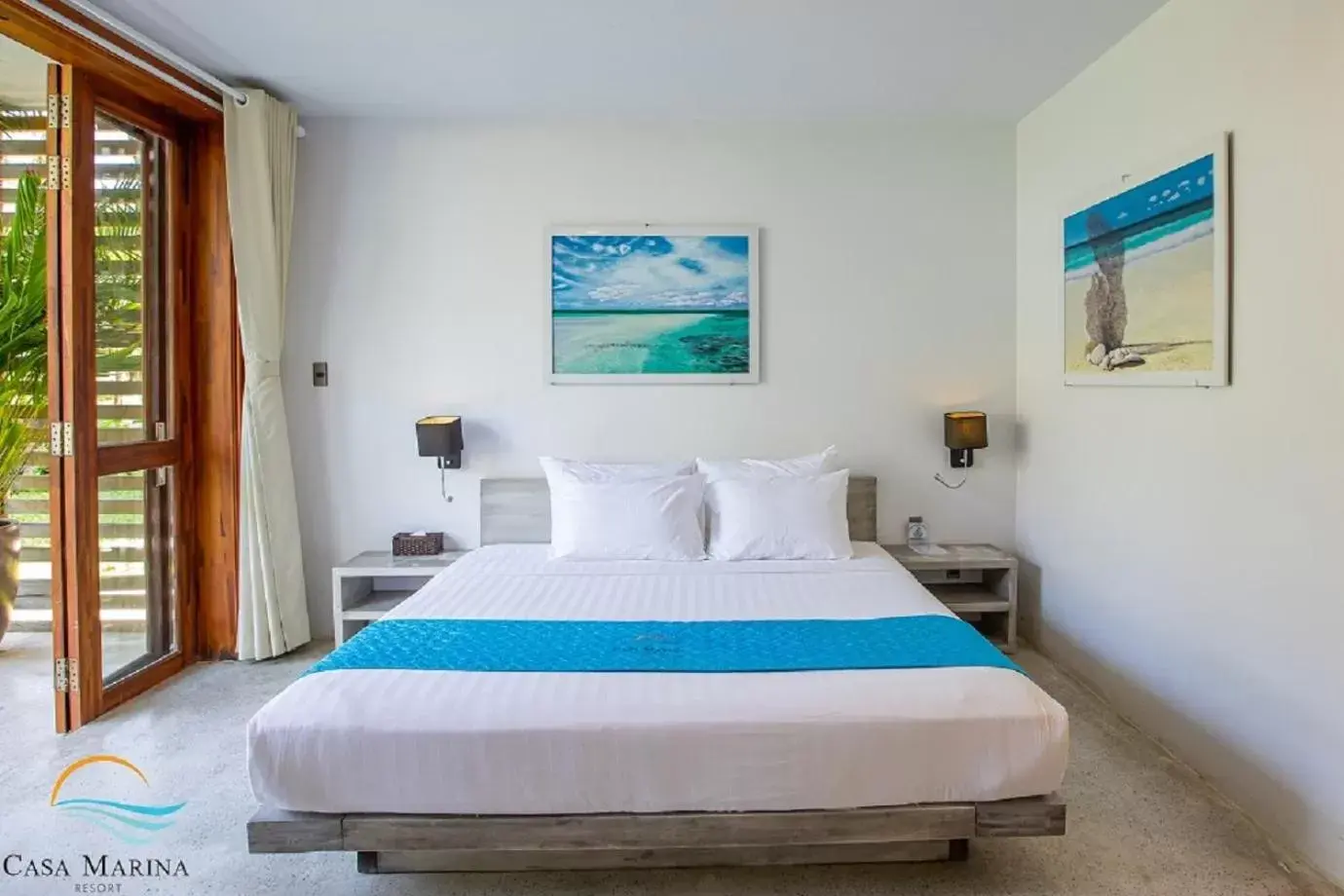 Bed in Casa Marina Resort