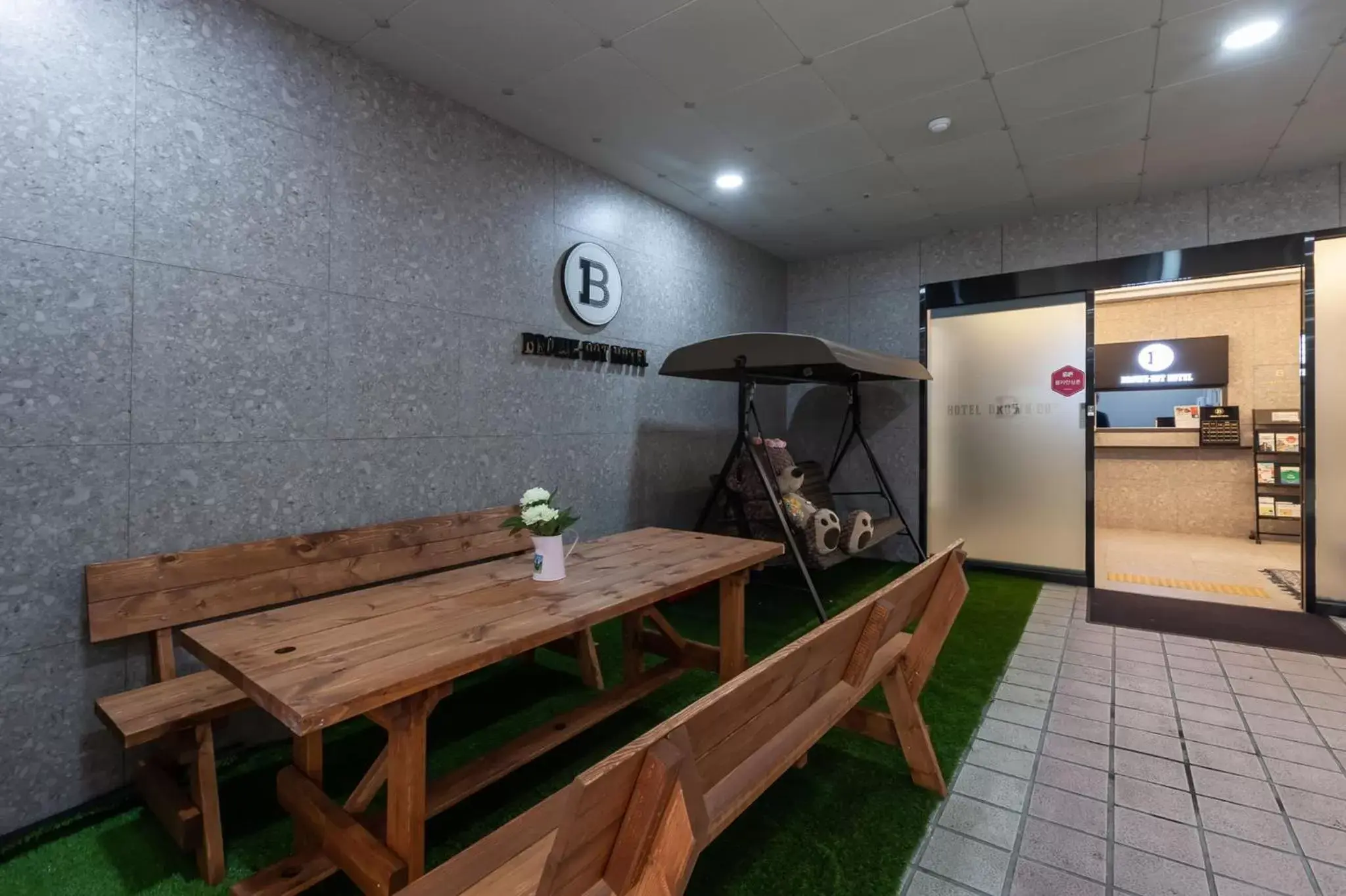 Seating area, Dining Area in Seomyeon Brown-dot hotel Gold