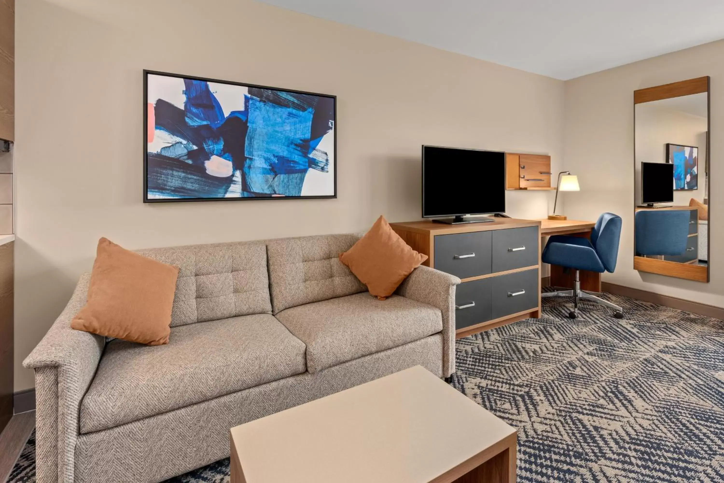 Photo of the whole room, Lounge/Bar in Candlewood Suites Sumner Puyallup Area, an IHG Hotel