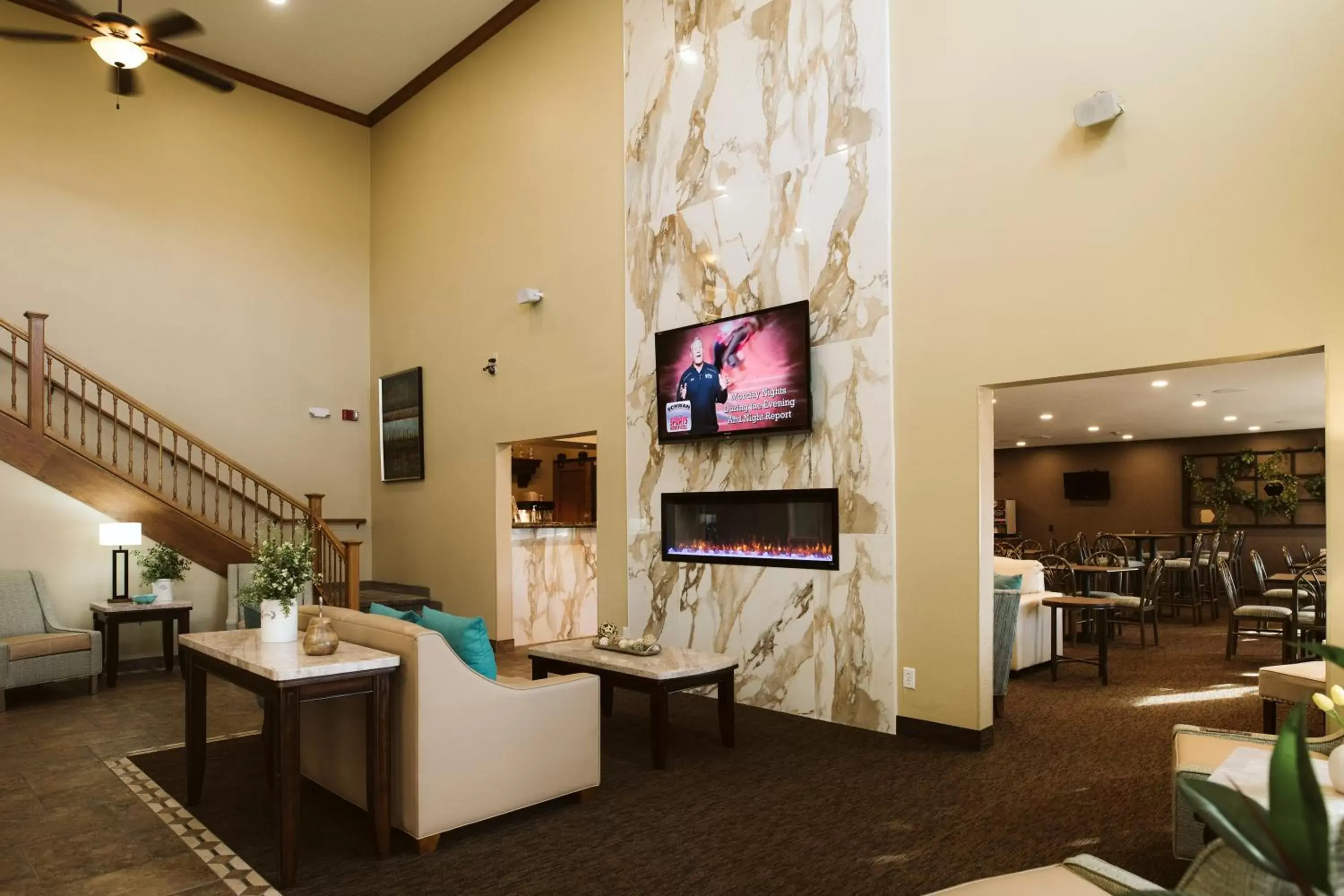 Lobby or reception in Expressway Suites of Bismarck