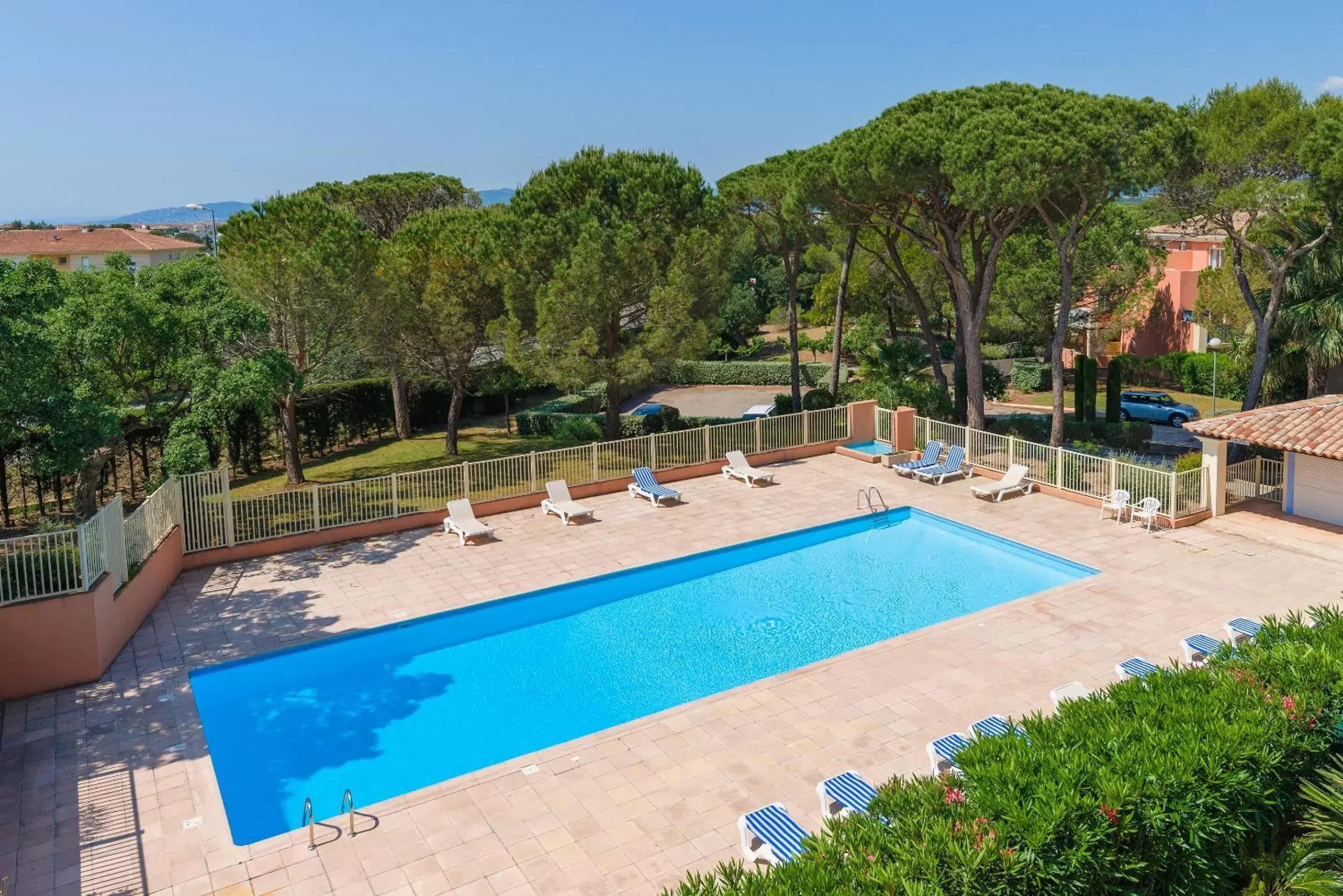 Swimming pool, Pool View in Lagrange Vacances Le Domaine des Grands Pins