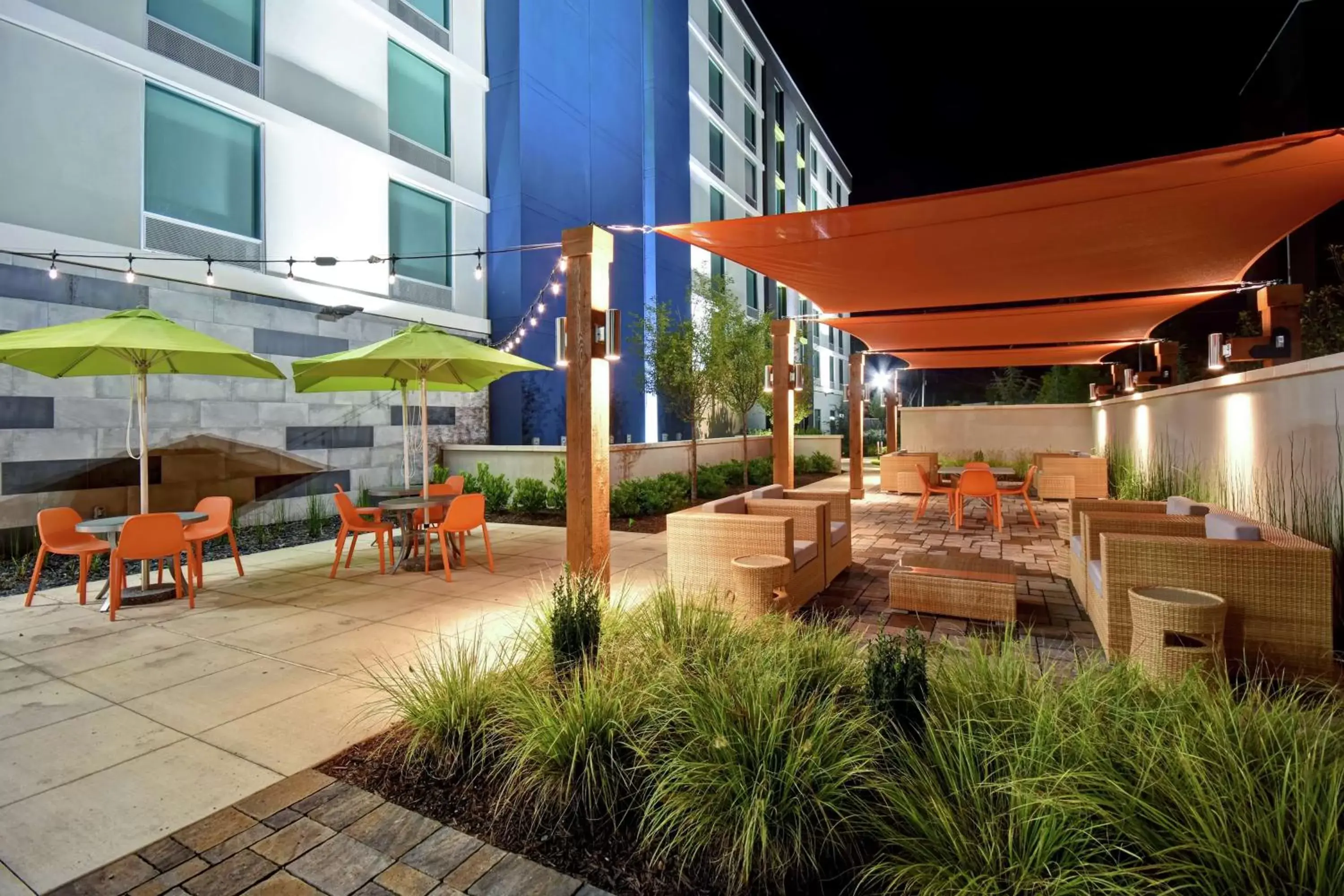 Patio, Restaurant/Places to Eat in Home2 Suites By Hilton Atlanta Marietta, Ga