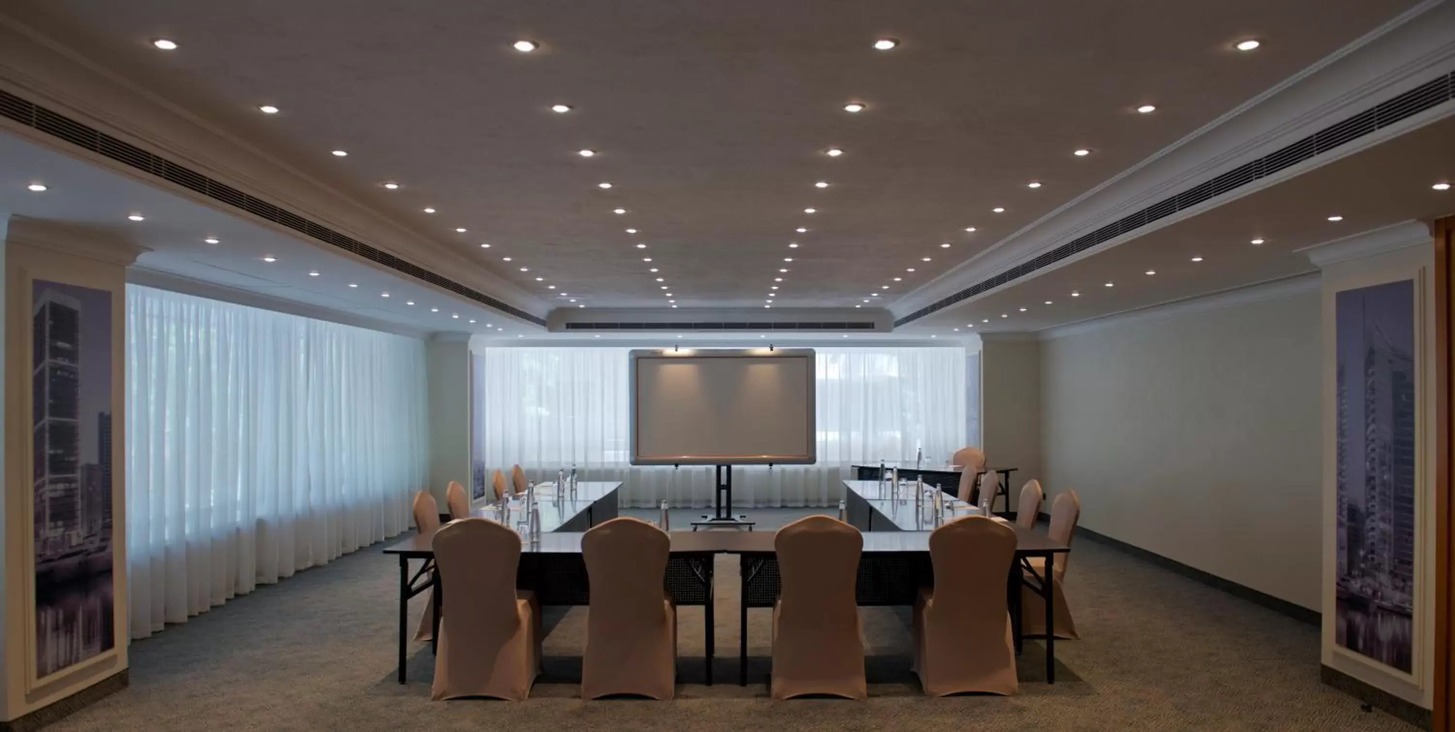 Business facilities in Radisson Blu Martinez Beirut