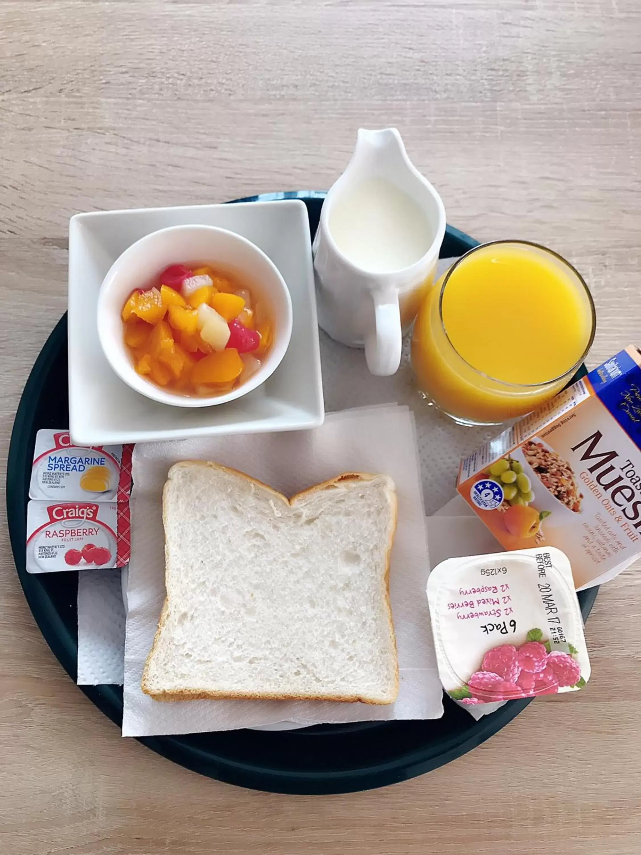Continental breakfast, Breakfast in Arthur's Court Motor Lodge