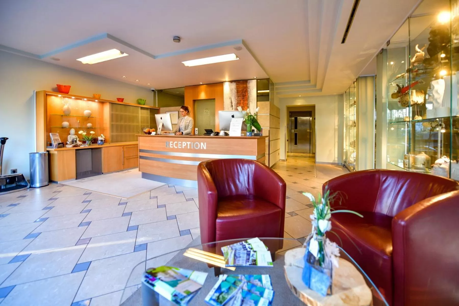 Lobby or reception in STADT HOTEL Iserlohn