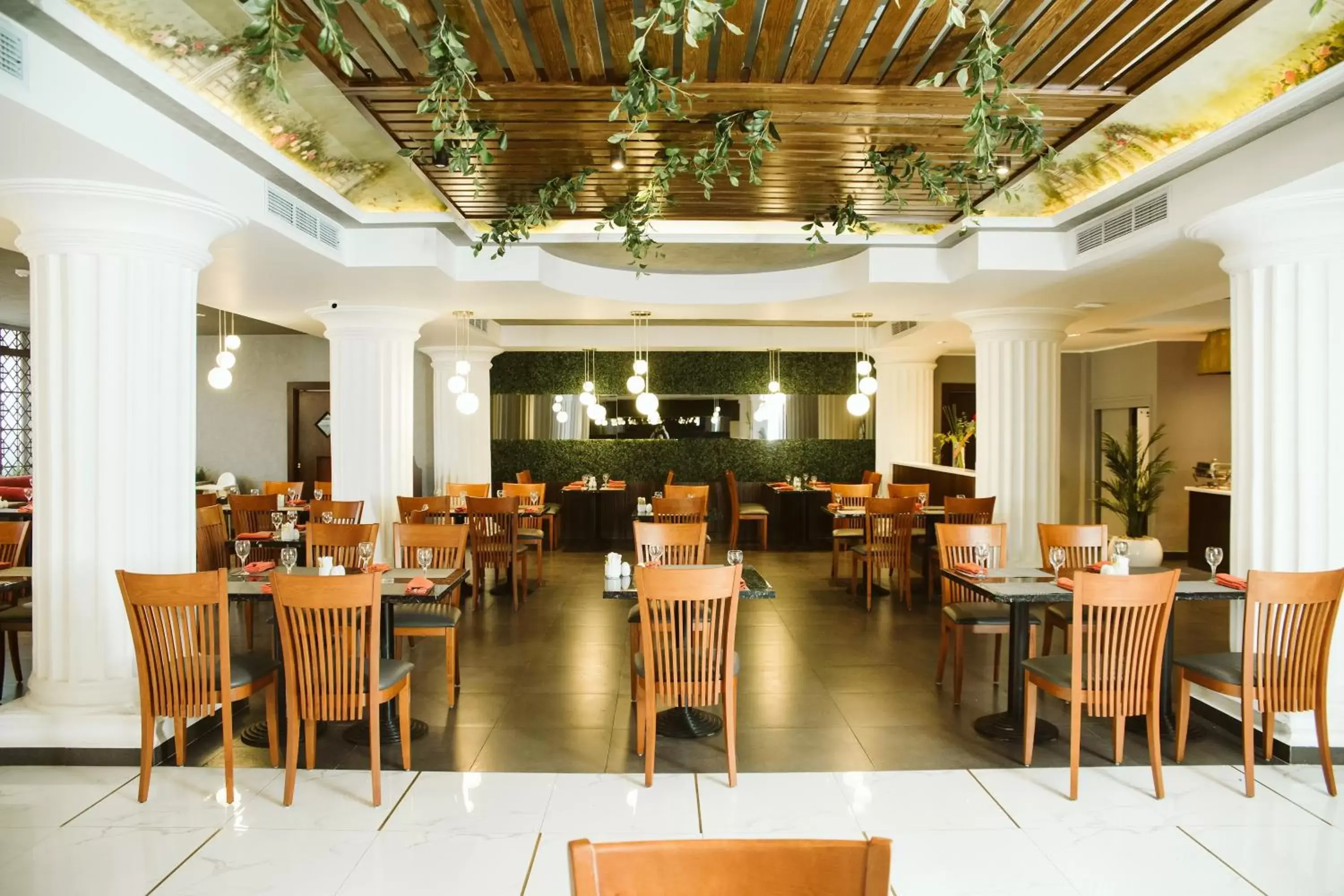 Restaurant/Places to Eat in Pyramisa Suites Hotel Cairo