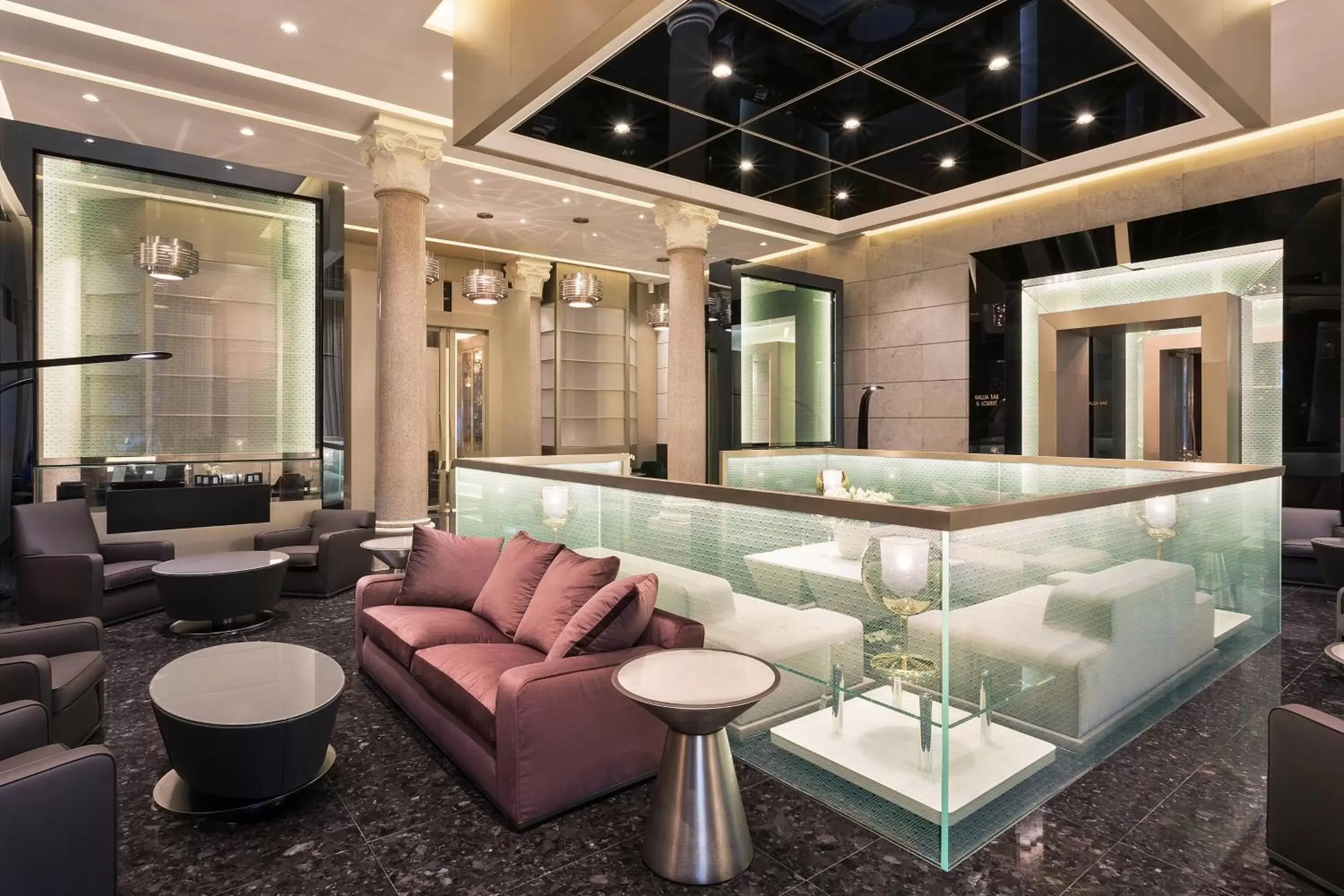 Lounge or bar in Excelsior Hotel Gallia, a Luxury Collection Hotel, Milan