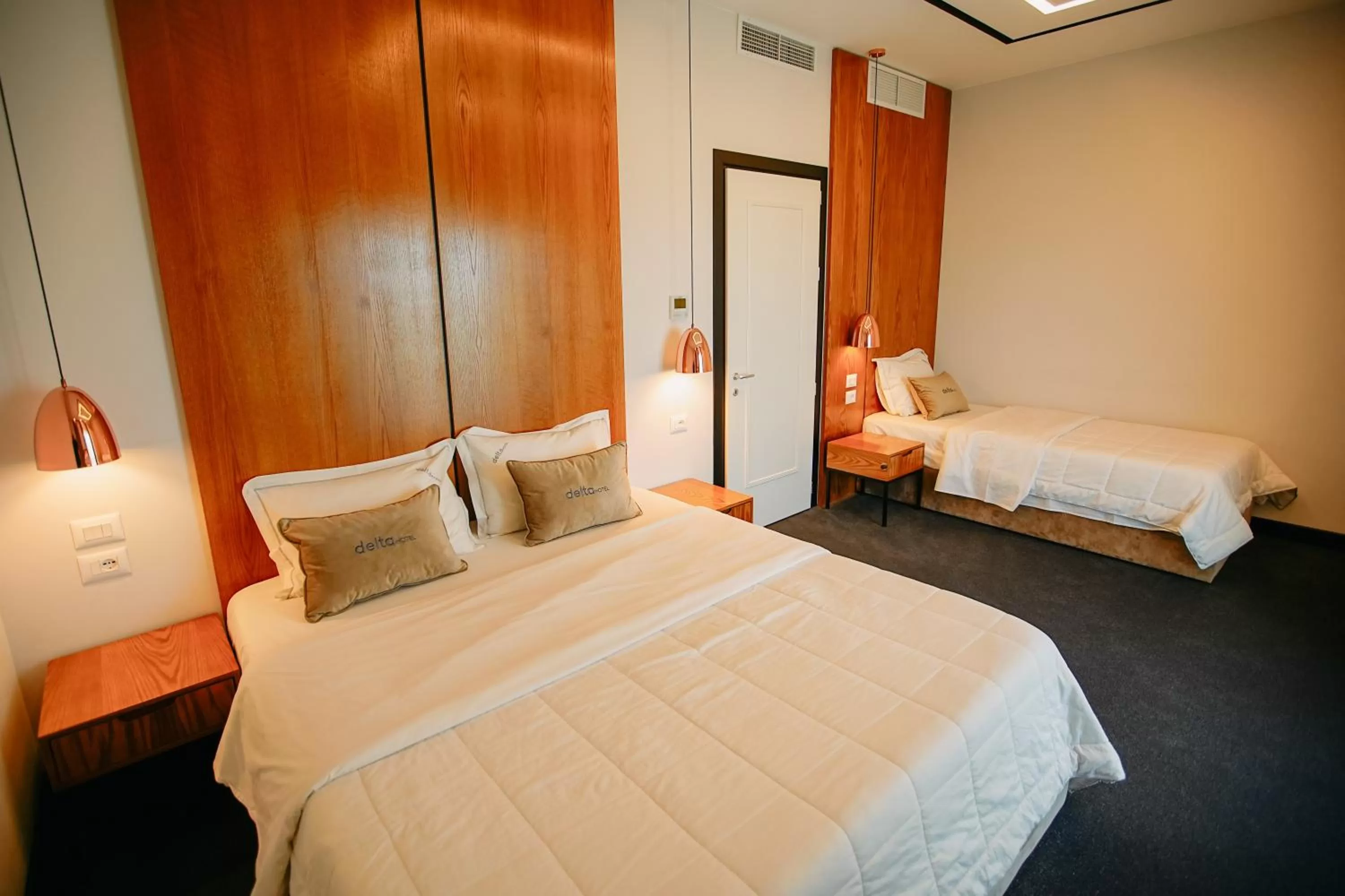 Bedroom, Bed in Hotel Delta Premium