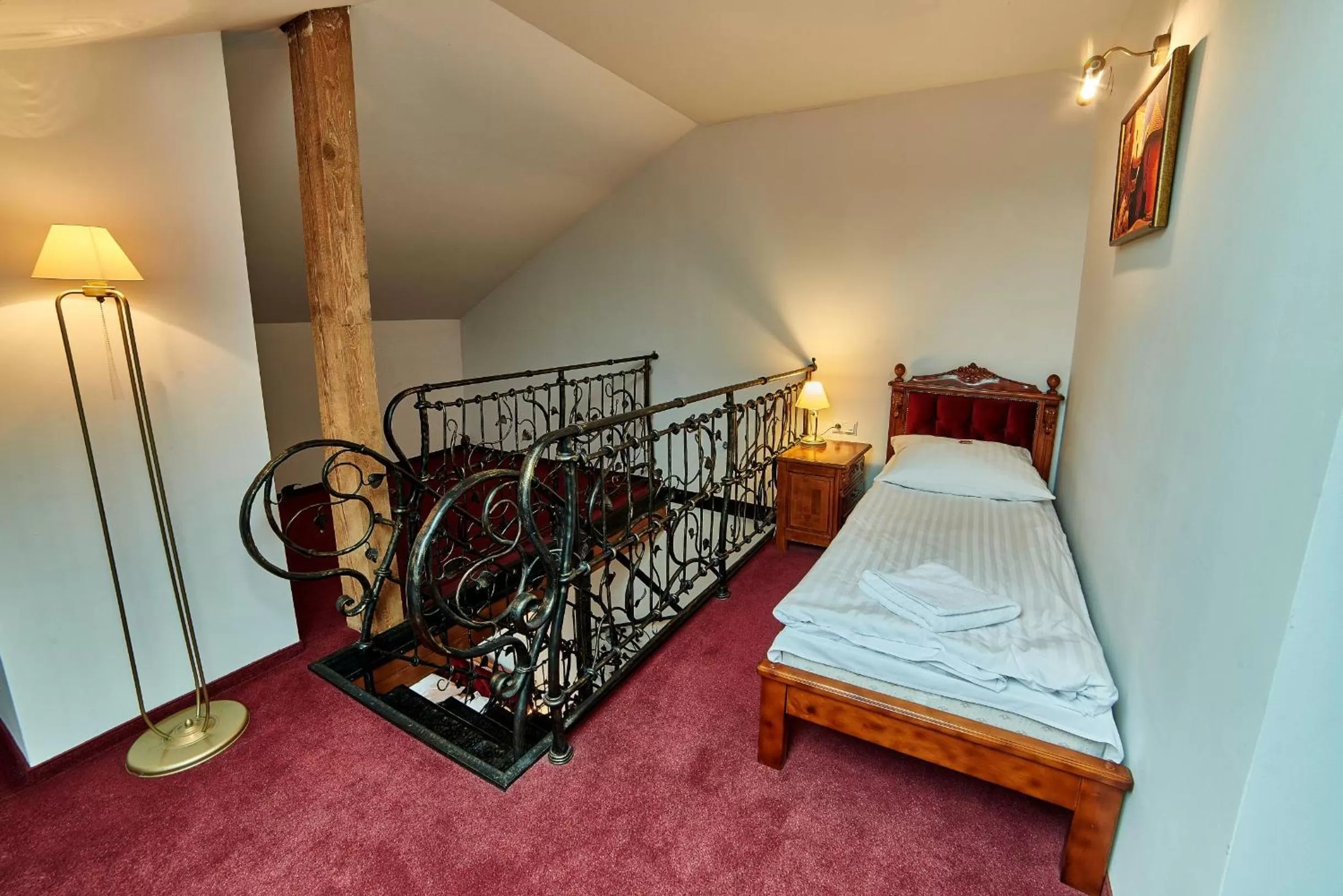 Other, Bed in Folwark Stara Winiarnia