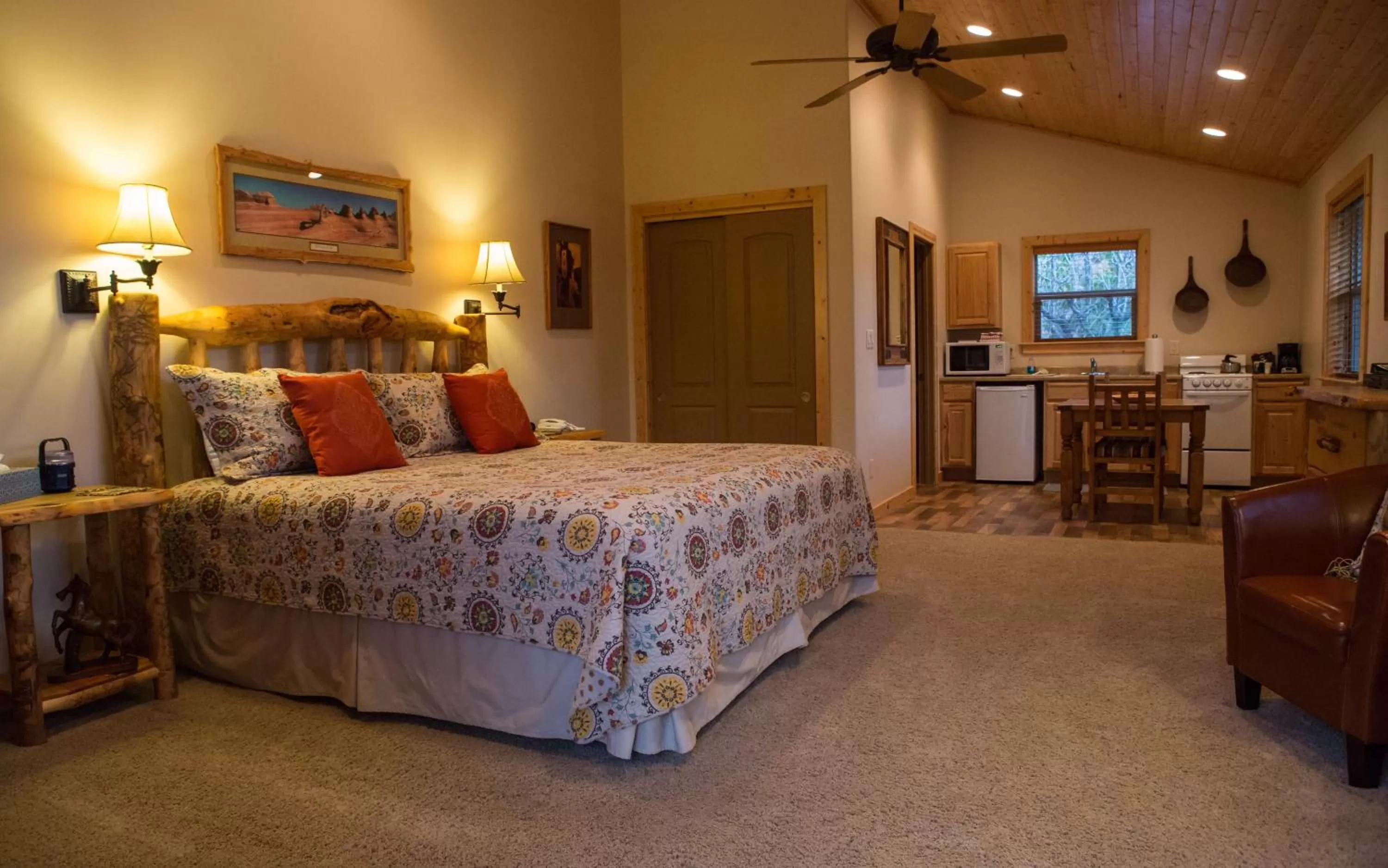 Bed in Castle Valley Inn