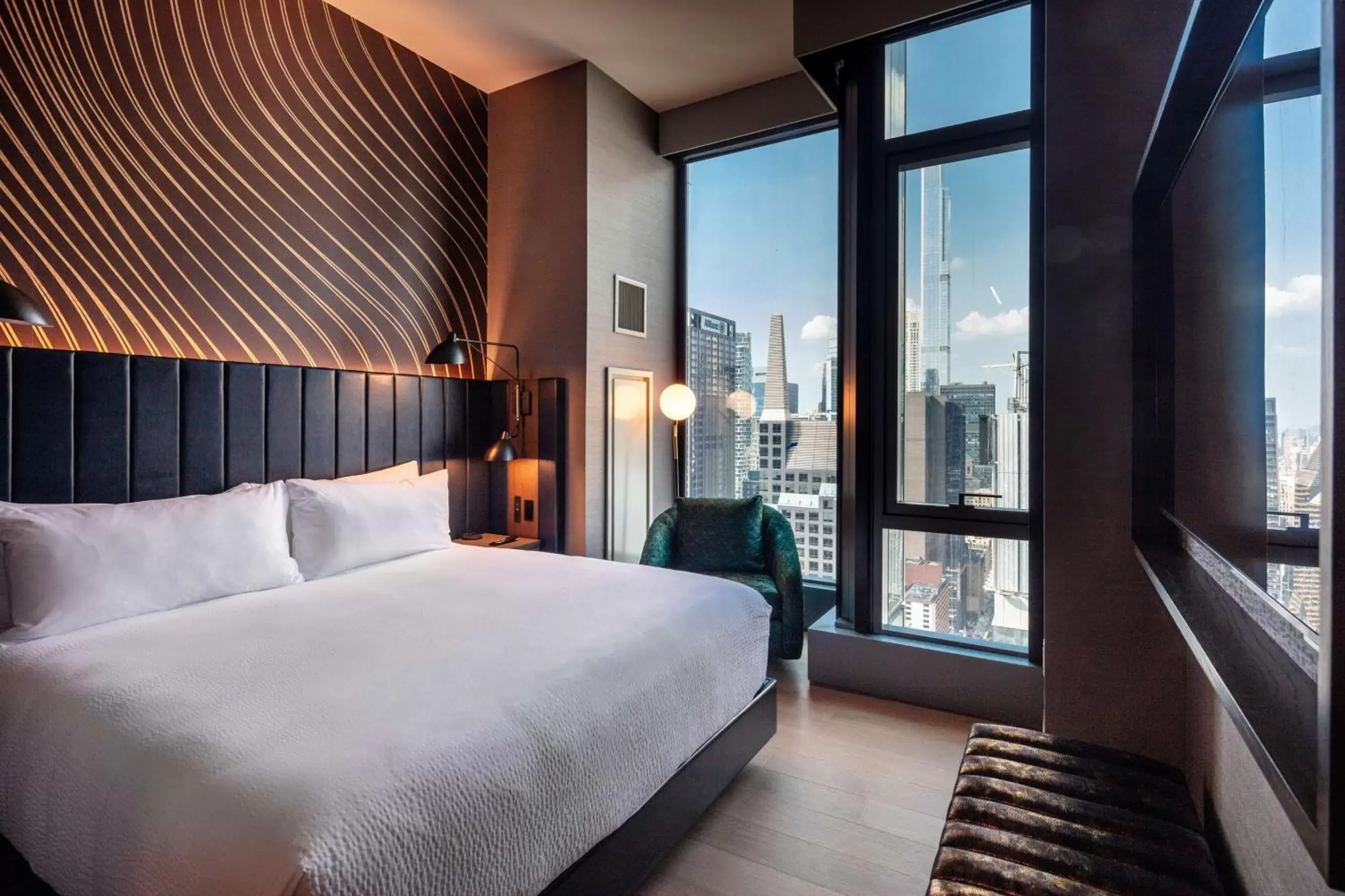 Bathroom, Bed in Tempo By Hilton New York Times Square