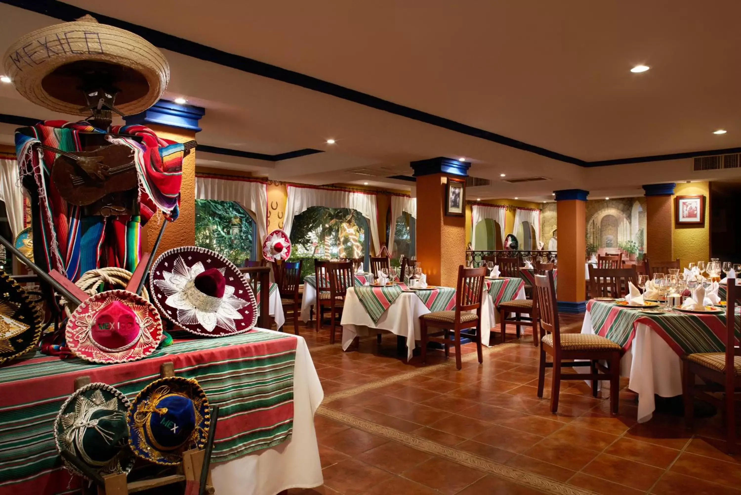 Restaurant/Places to Eat in Occidental Costa Cancún - All Inclusive