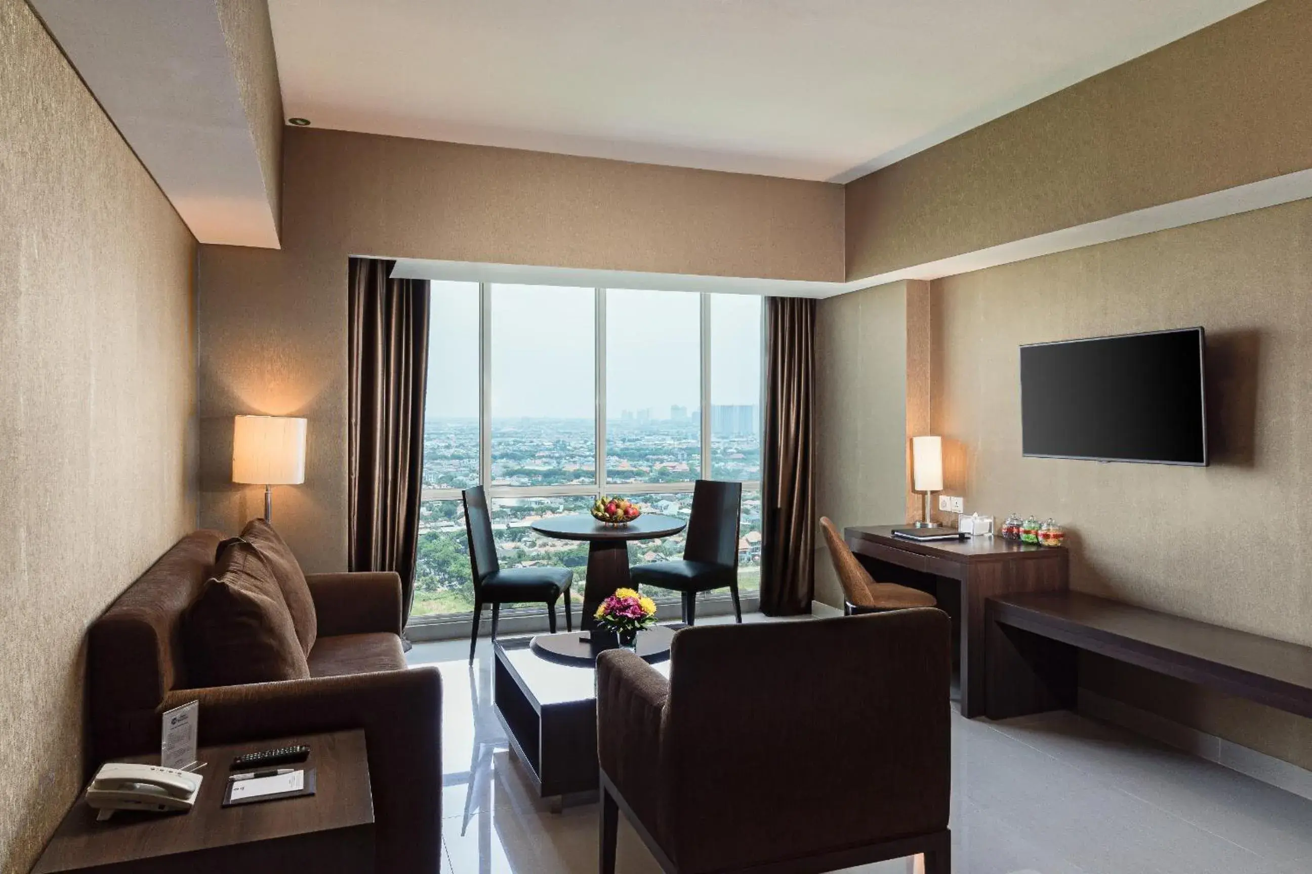 Bedroom, Seating Area in Best Western Papilio Hotel