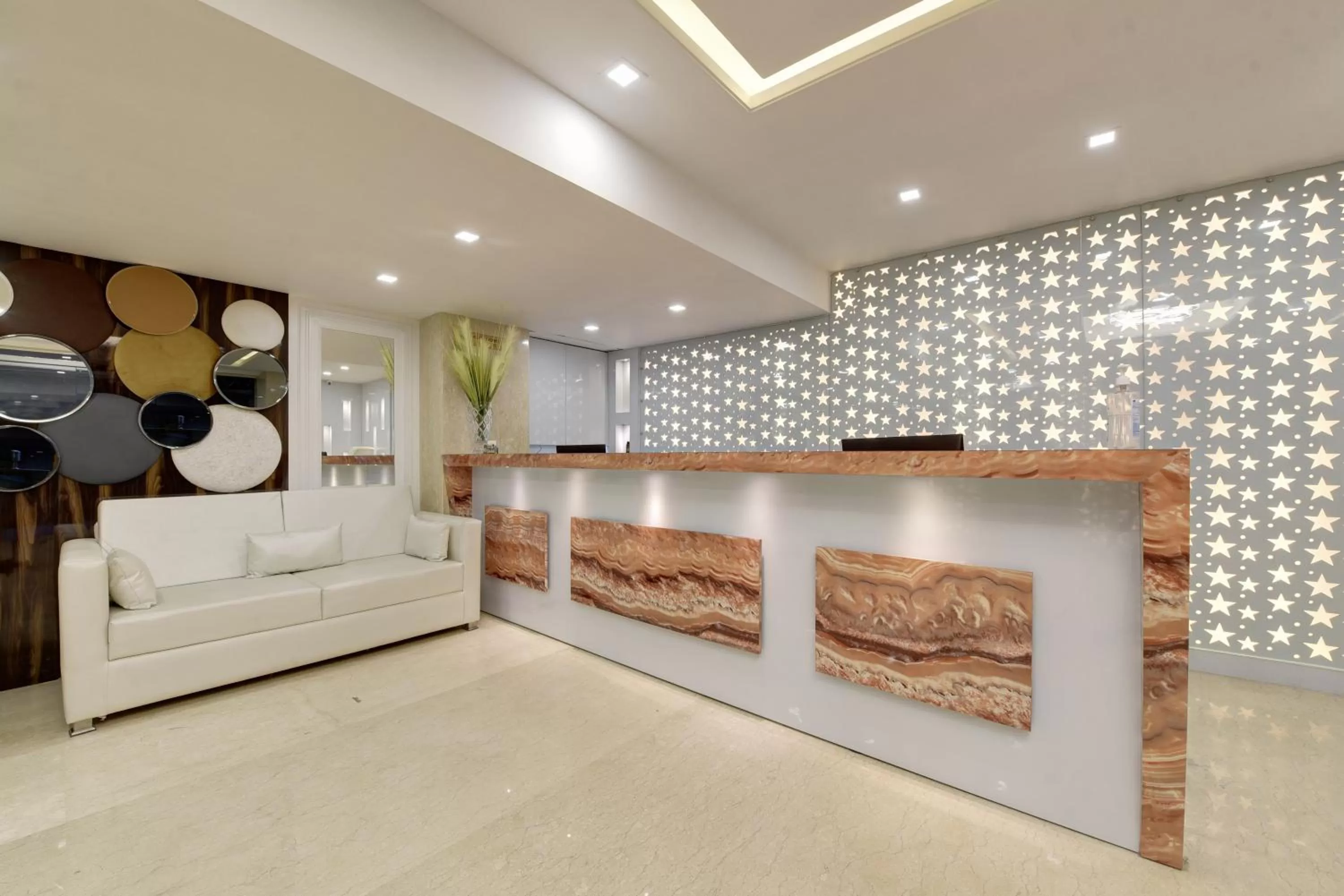 Lobby or reception in GOLDEN TREE