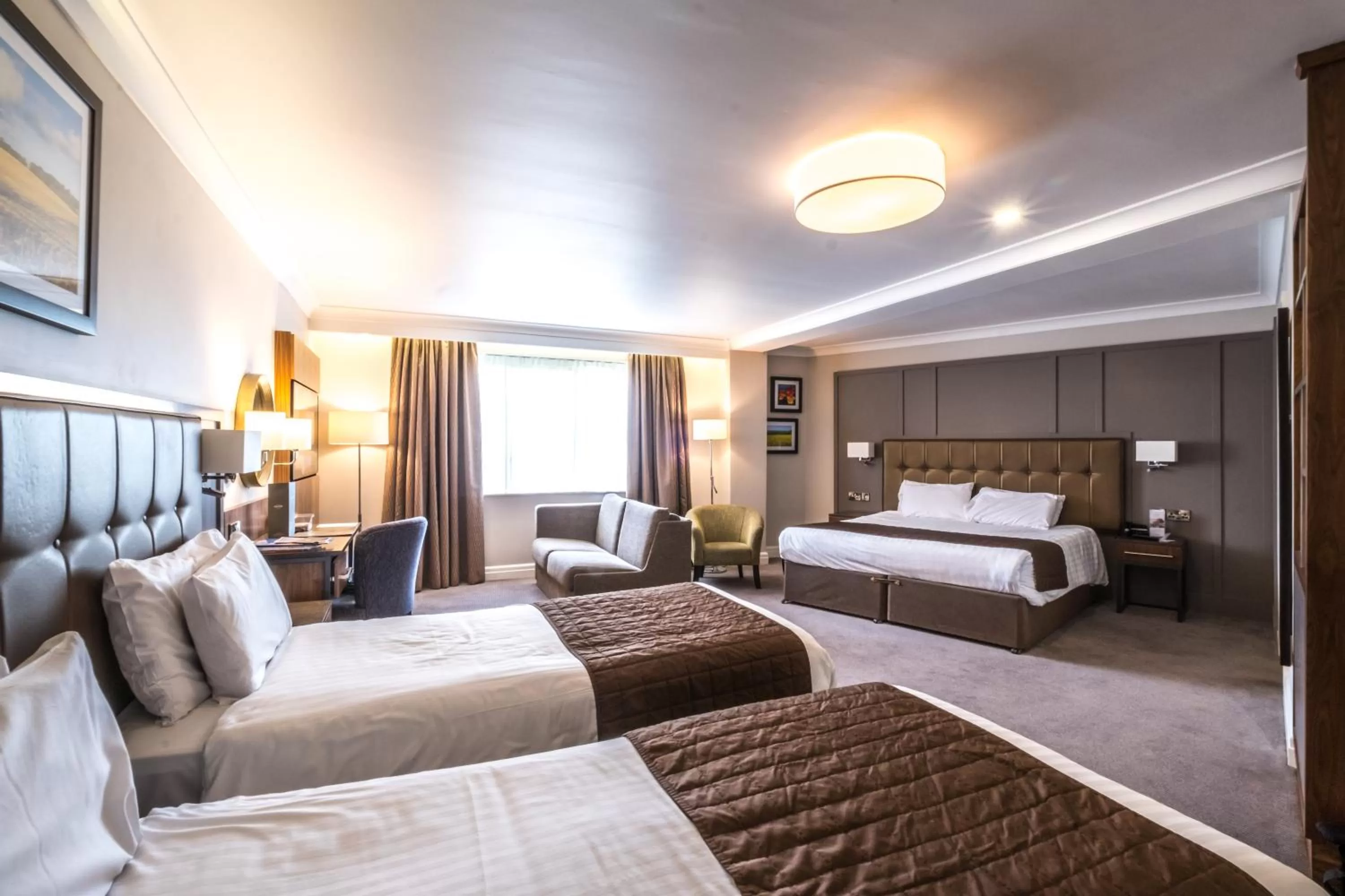 Family, Bed in Roe Valley Resort