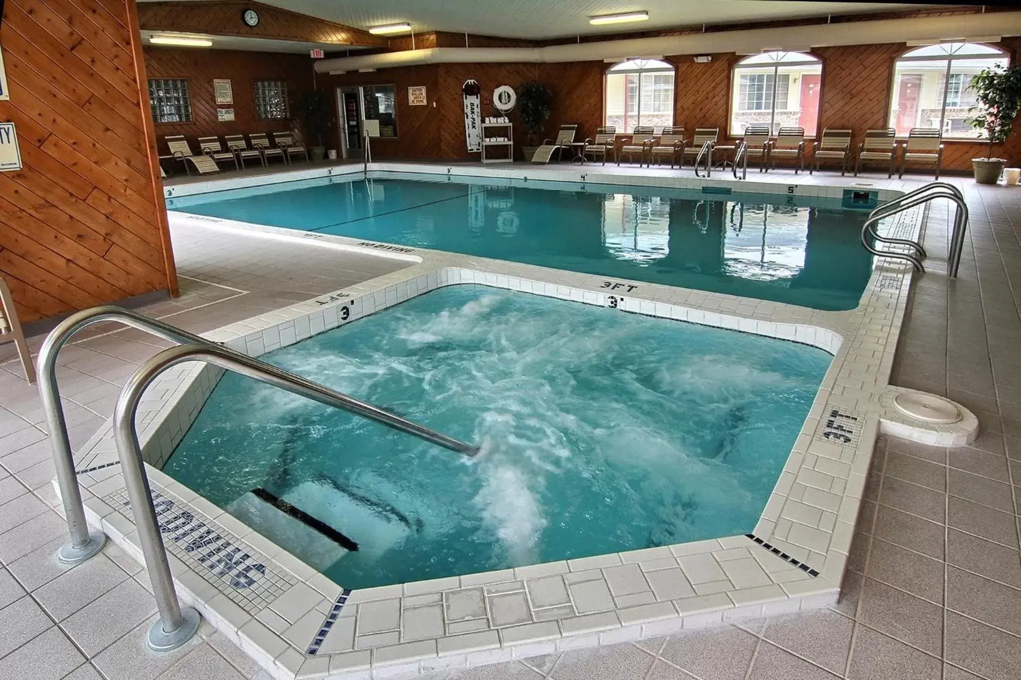 , Swimming Pool in Best Western of Harbor Springs