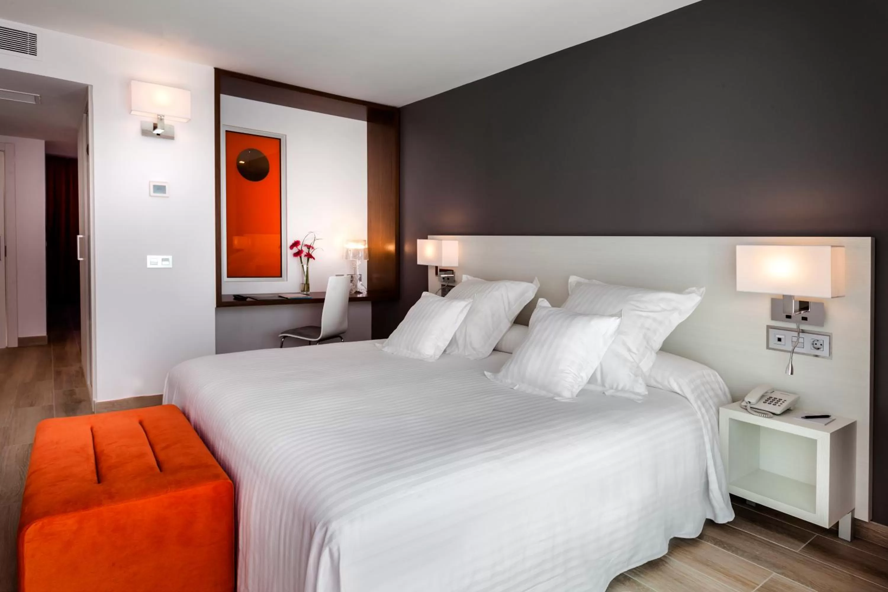 Photo of the whole room, Bed in Barceló Corralejo Sands