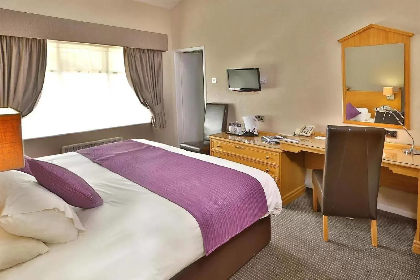 Bed in BRILLIANT Park Hall Hotel,Chorley