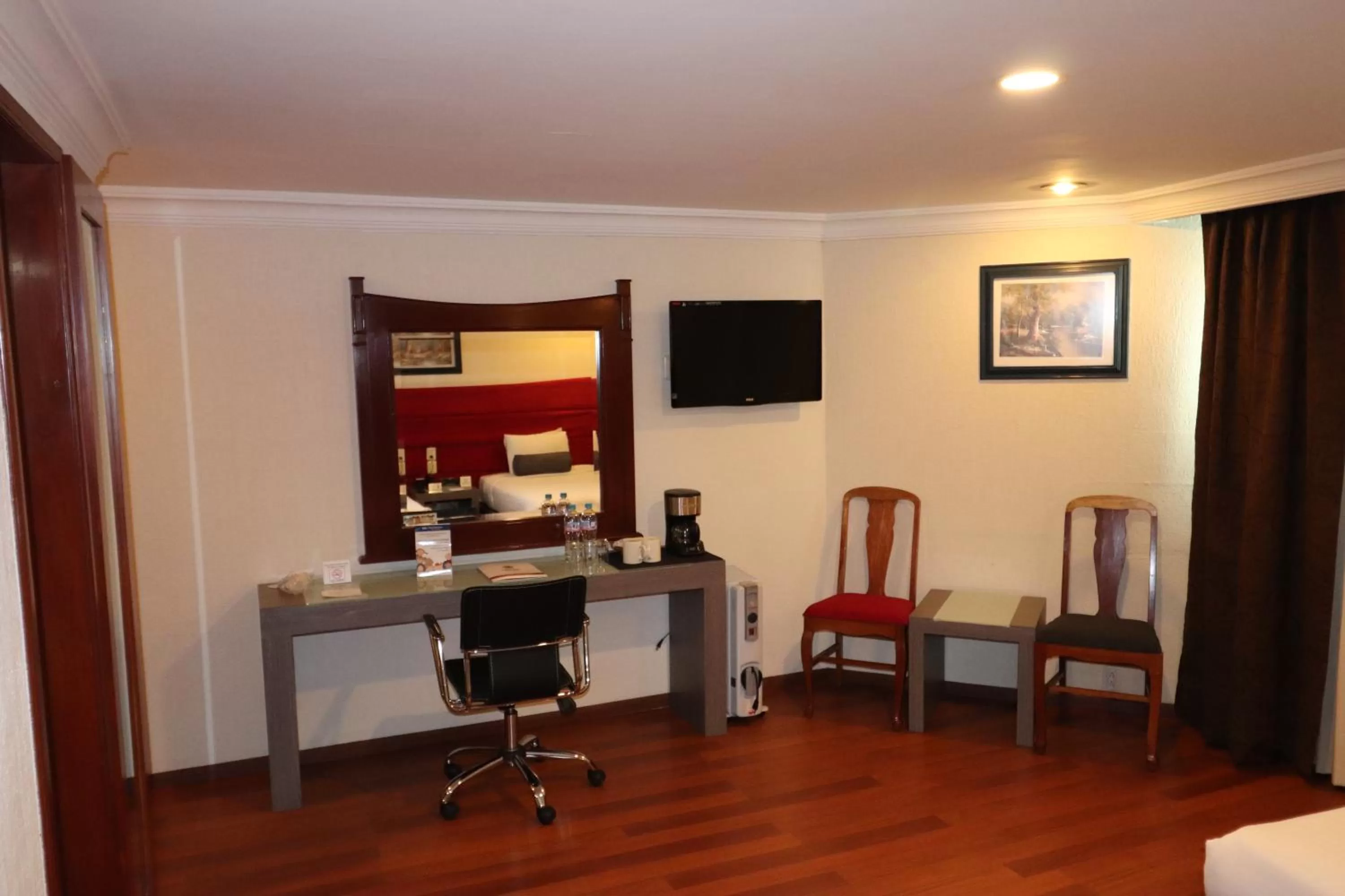 TV and multimedia in Best Western Plus Gran Marques