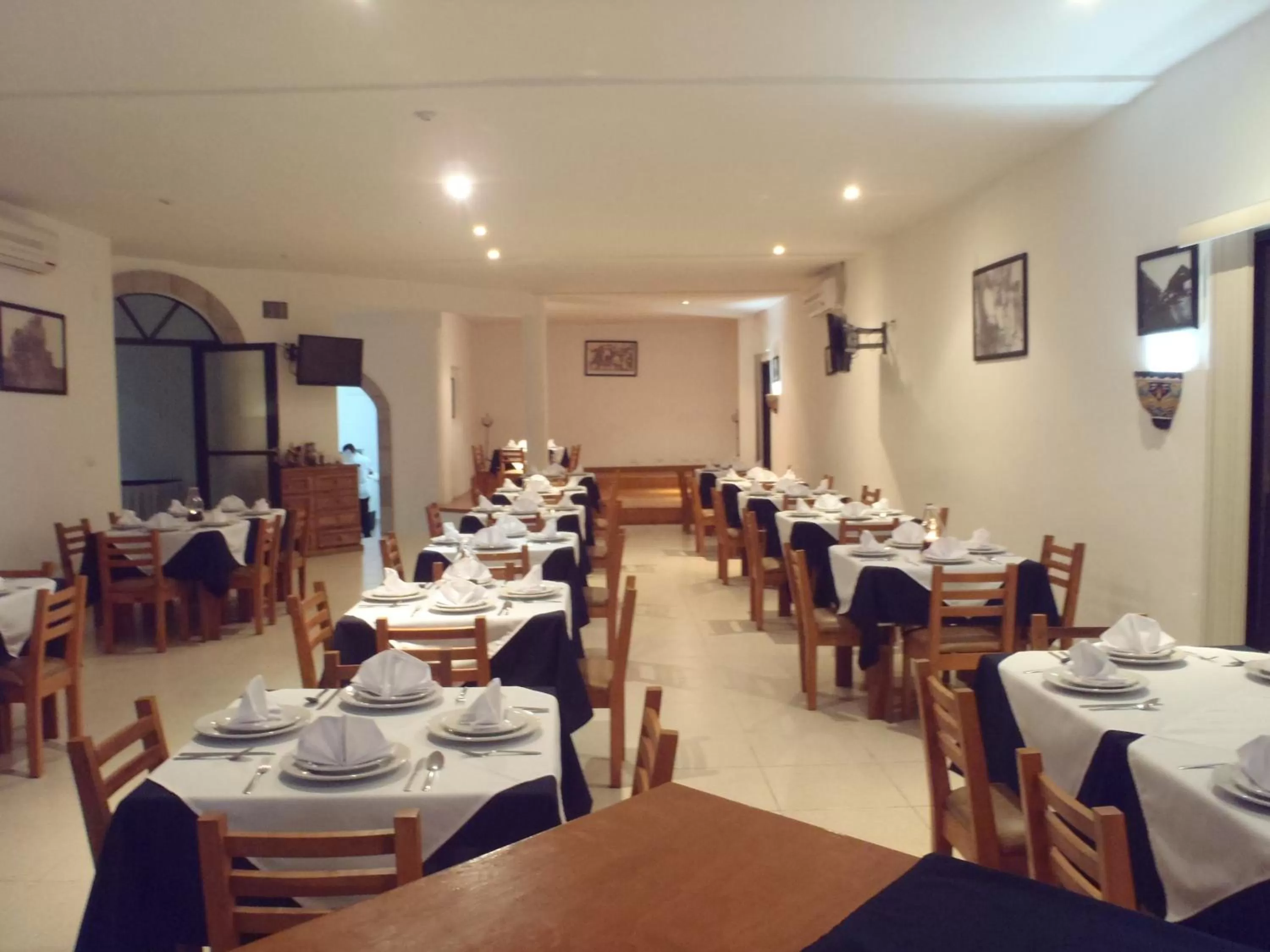 Restaurant/places to eat in Hacienda de Castilla