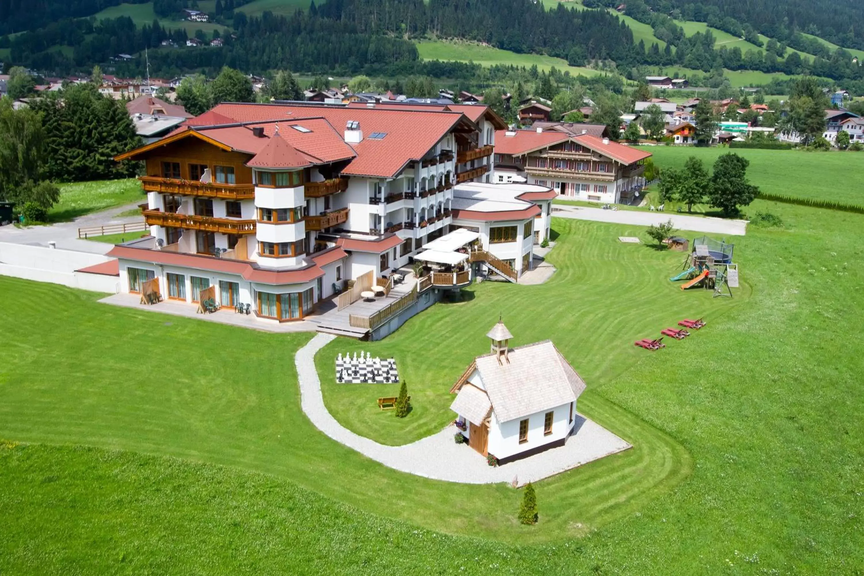 Facade/entrance, Bird's-eye View in Hotel Das Urbisgut