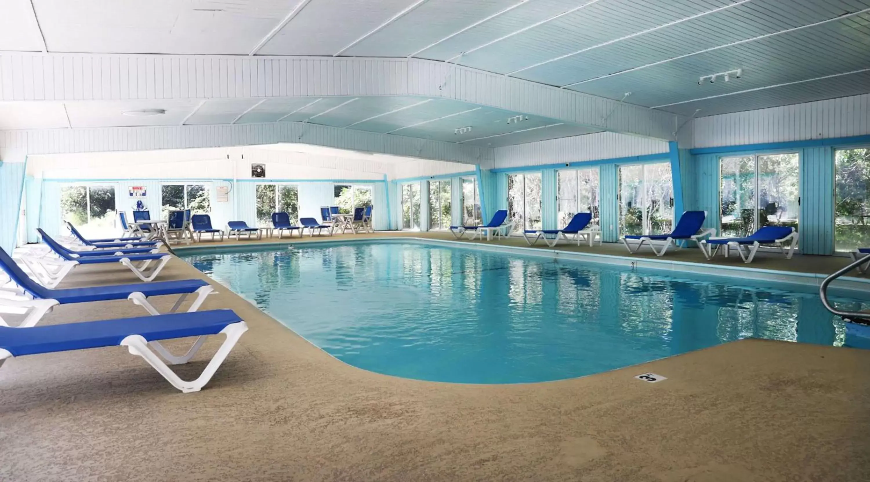 Activities, Swimming Pool in Best Western Branson Inn and Conference Center