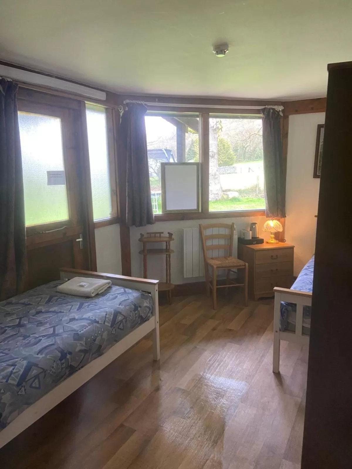 Bed in Haven of Trees - Hafan Y Coed