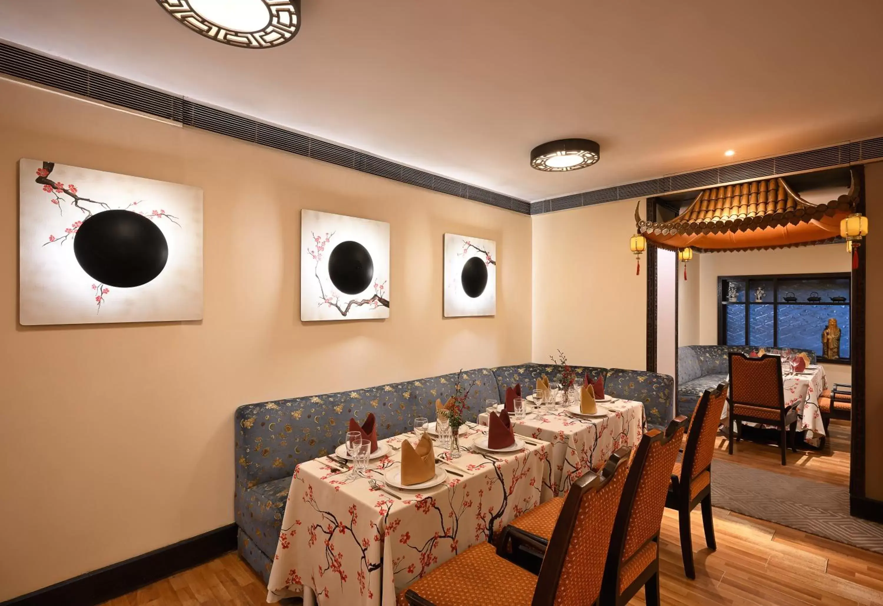 Restaurant/places to eat in Ambassador, New Delhi - IHCL SeleQtions Restaurant/places to eat in Ambassador, New Delhi - IHCL SeleQtions