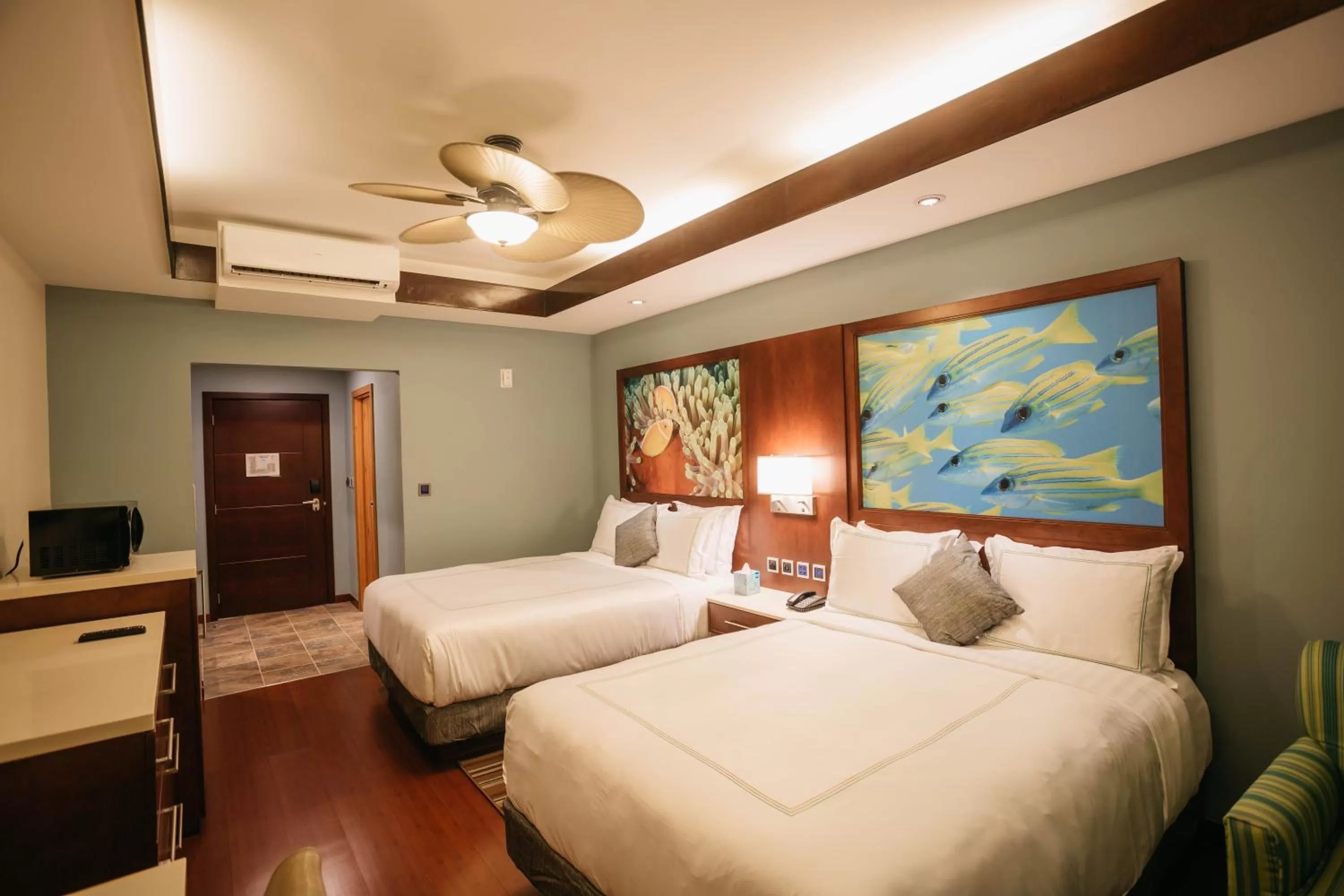 Photo of the whole room in Surfrider Resort Hotel