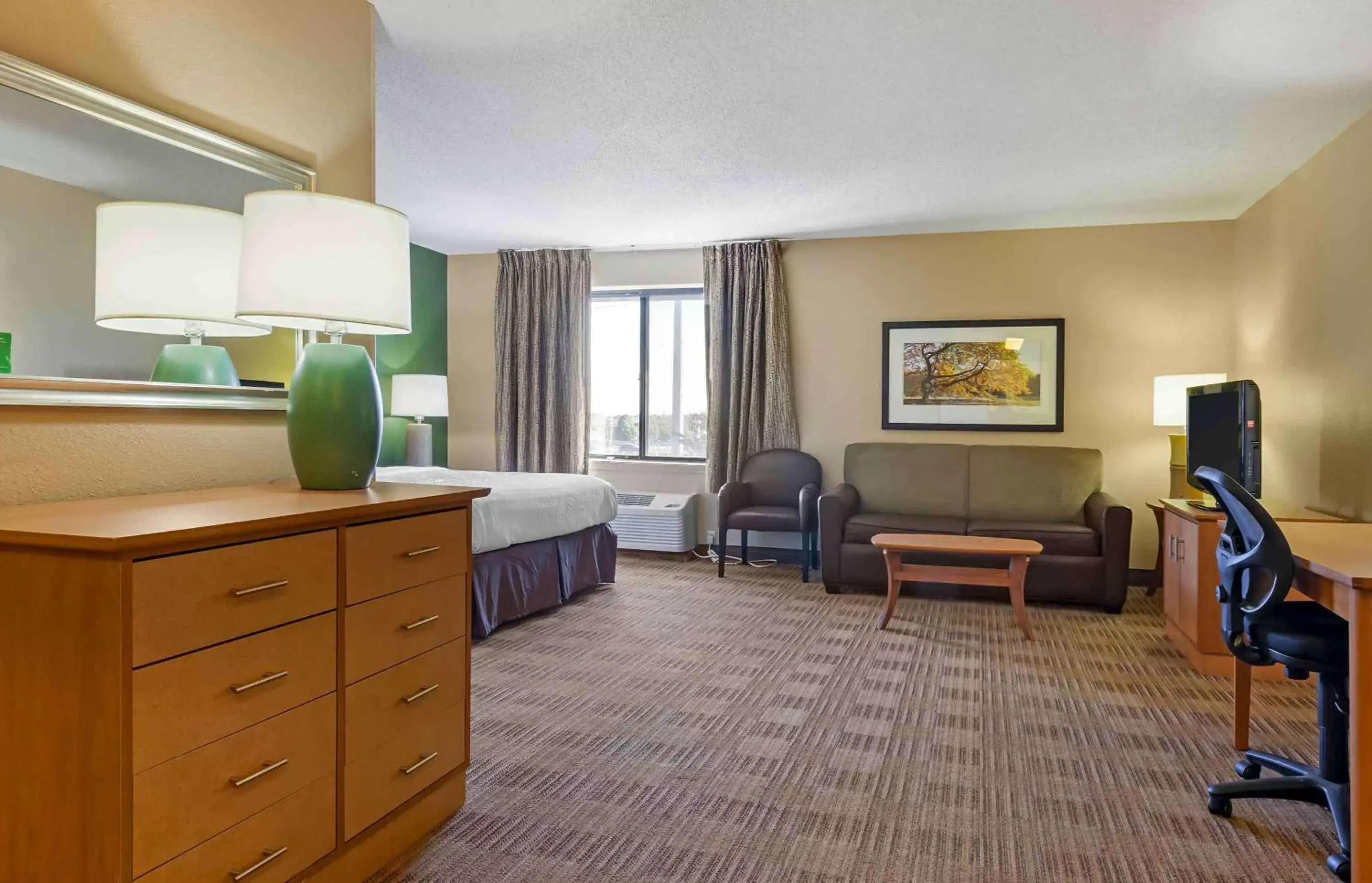 Bedroom, Seating Area in Extended Stay America Suites - Madison - Old Sauk Rd