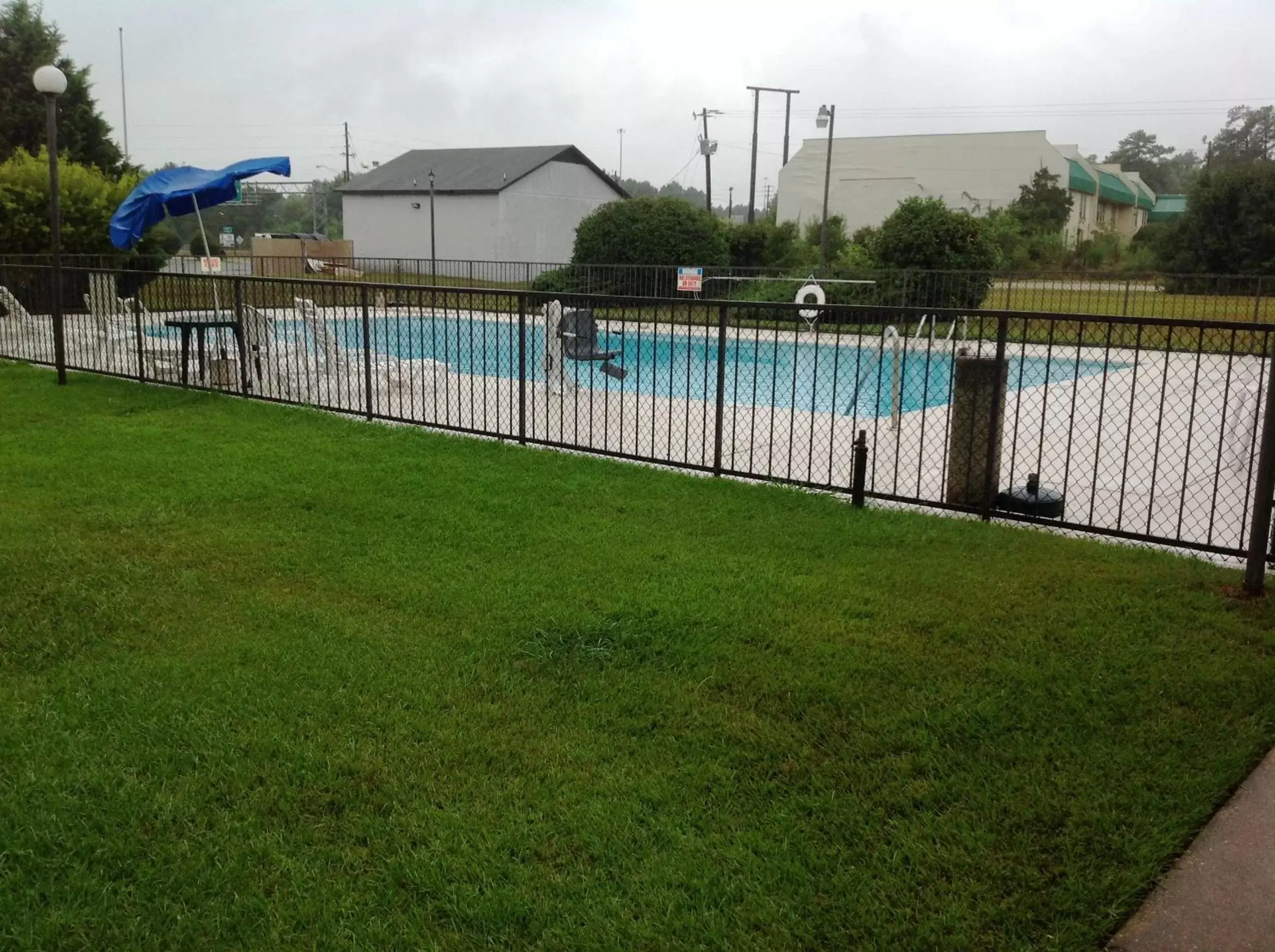 Pool view, Swimming Pool in Days Inn by Wyndham Fayetteville-South/I-95 Exit 49
