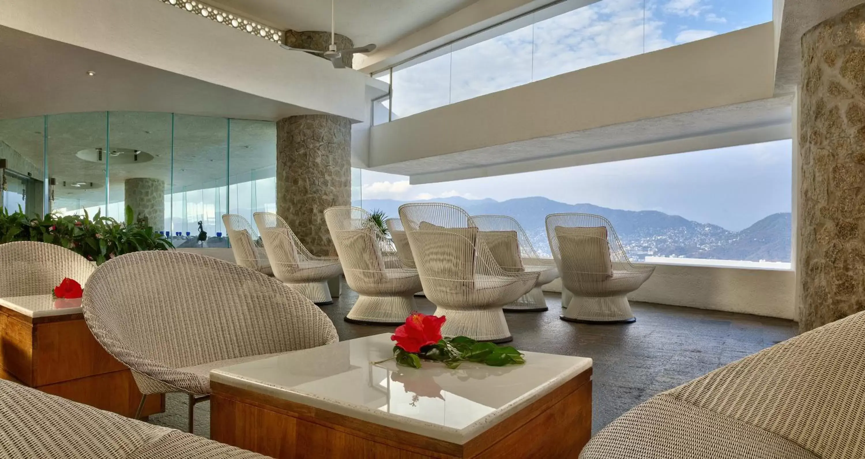 Lounge or bar in Las Brisas Acapulco