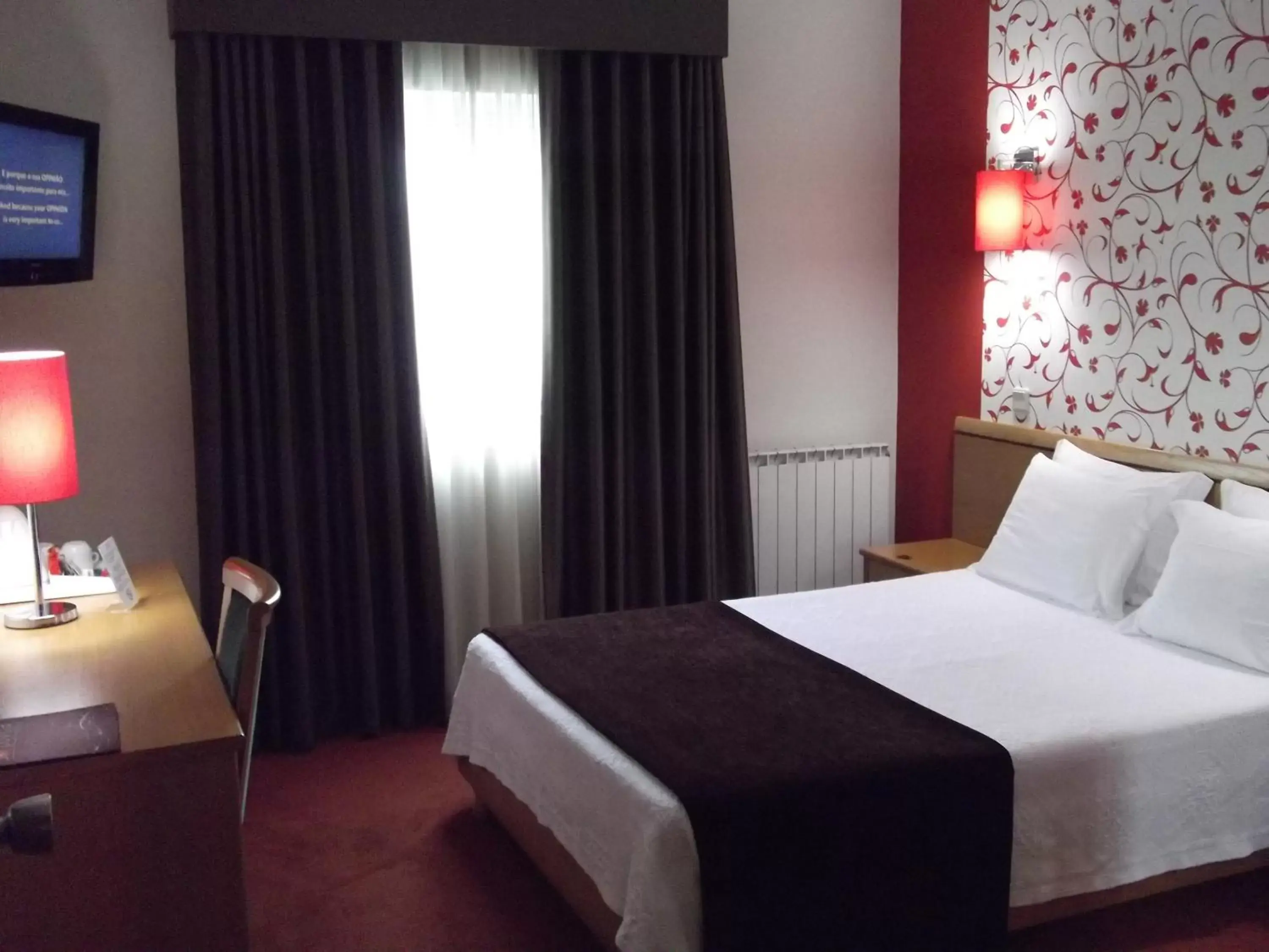Bedroom, Bed in Varzinn Hotel