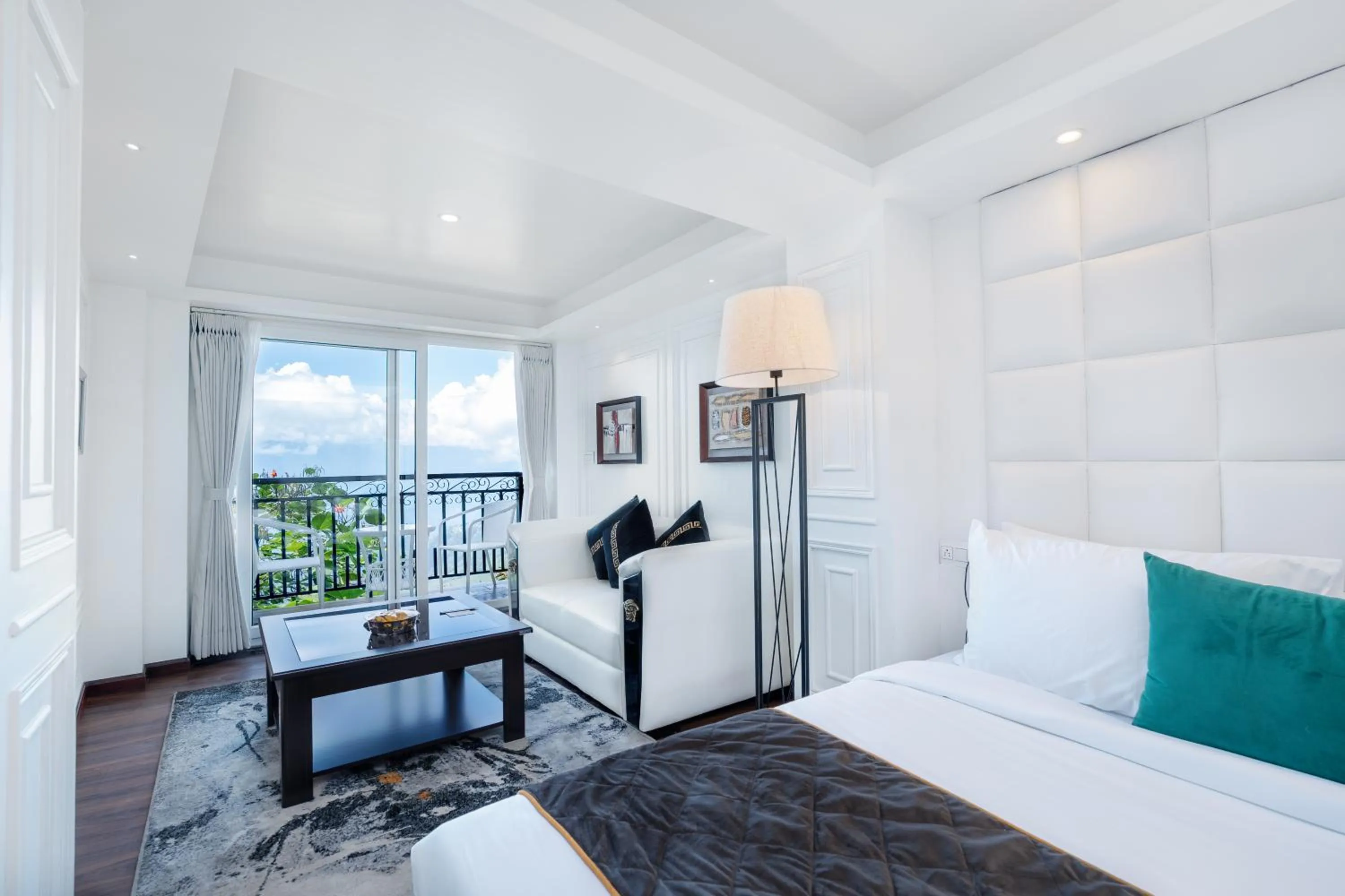 Bed in The West Gate Posada By Summit