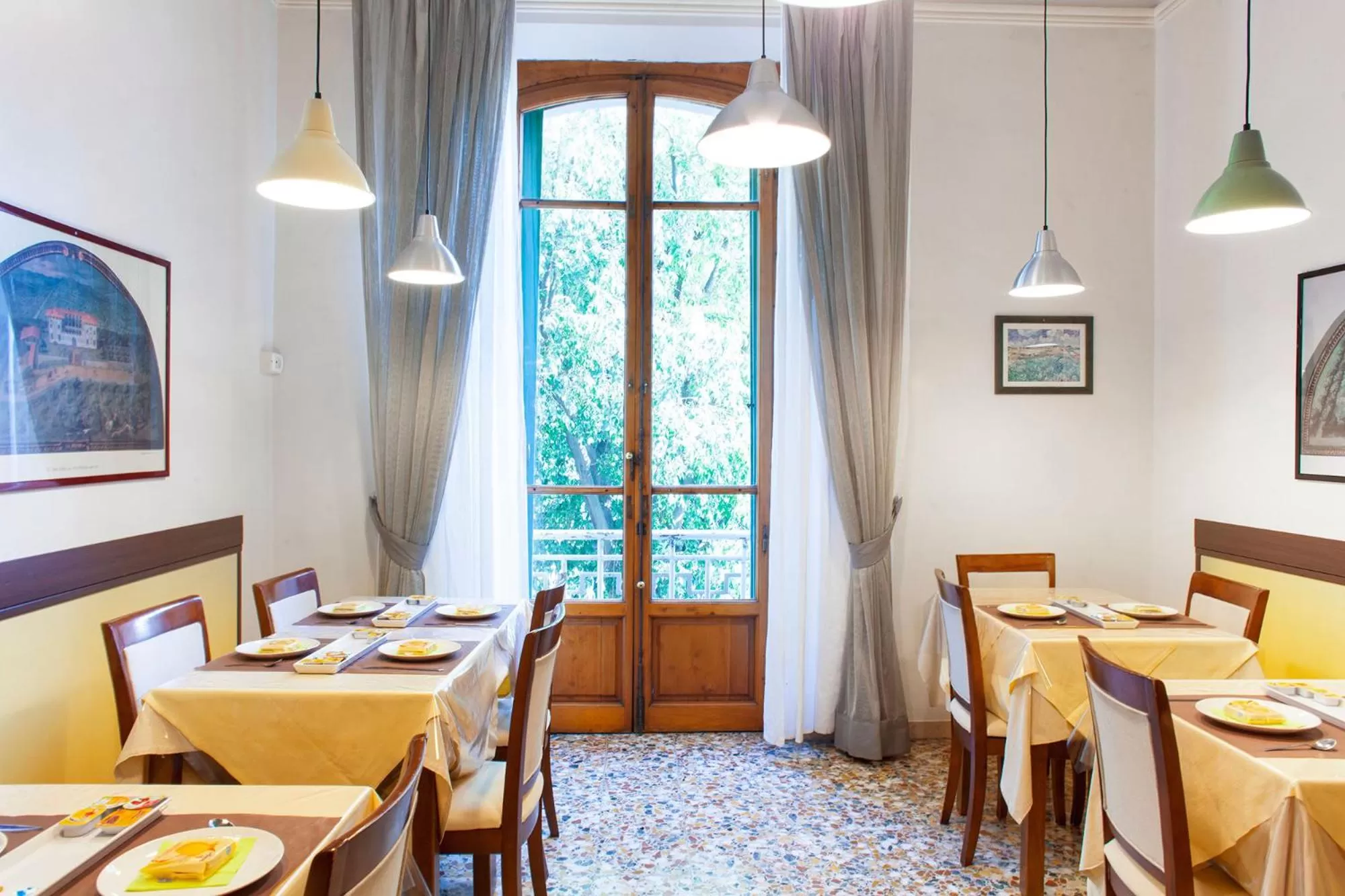 Communal lounge/ TV room in Melody House