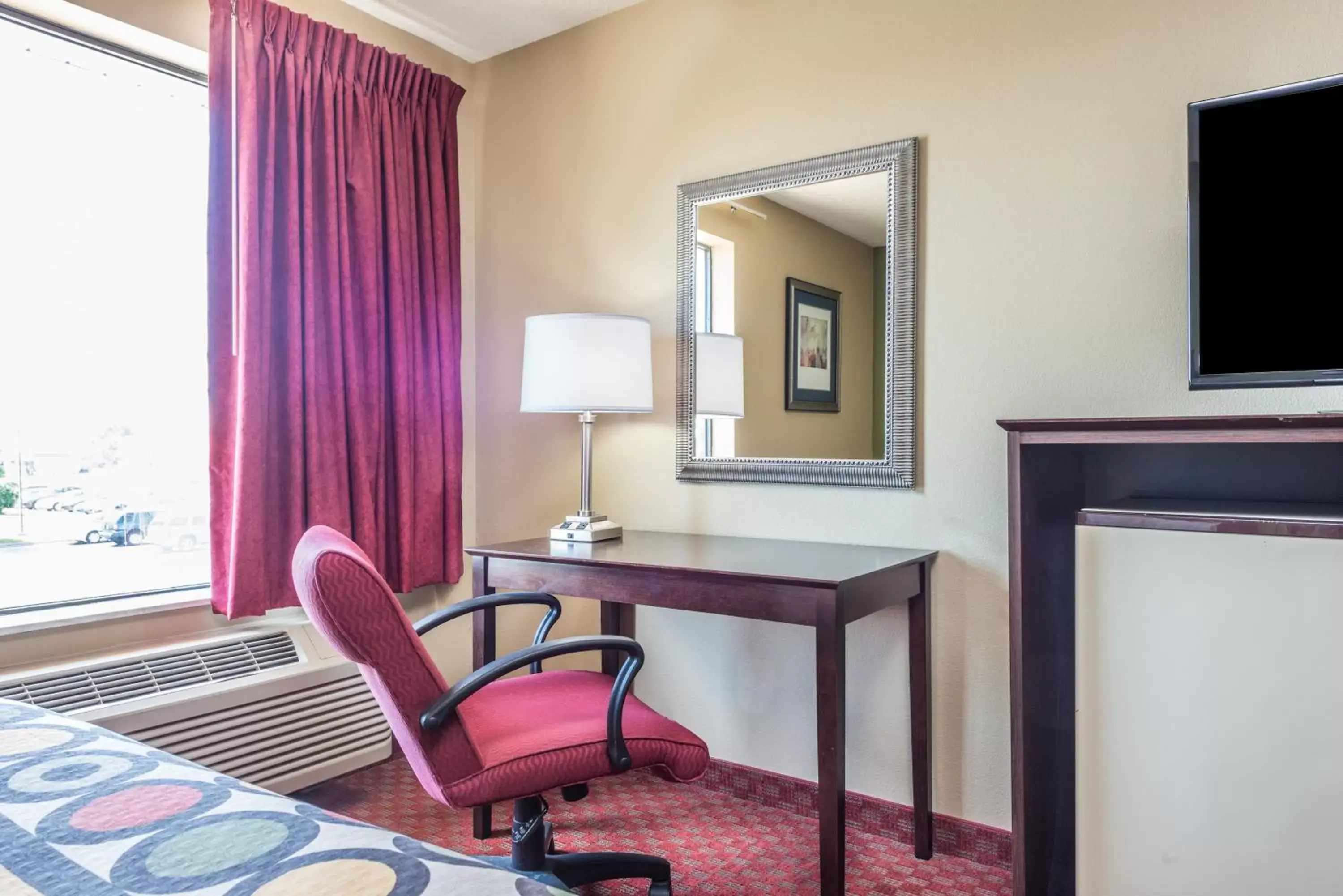 King Room - Non-Smoking in Super 8 by Wyndham Troy IL/St. Louis Area