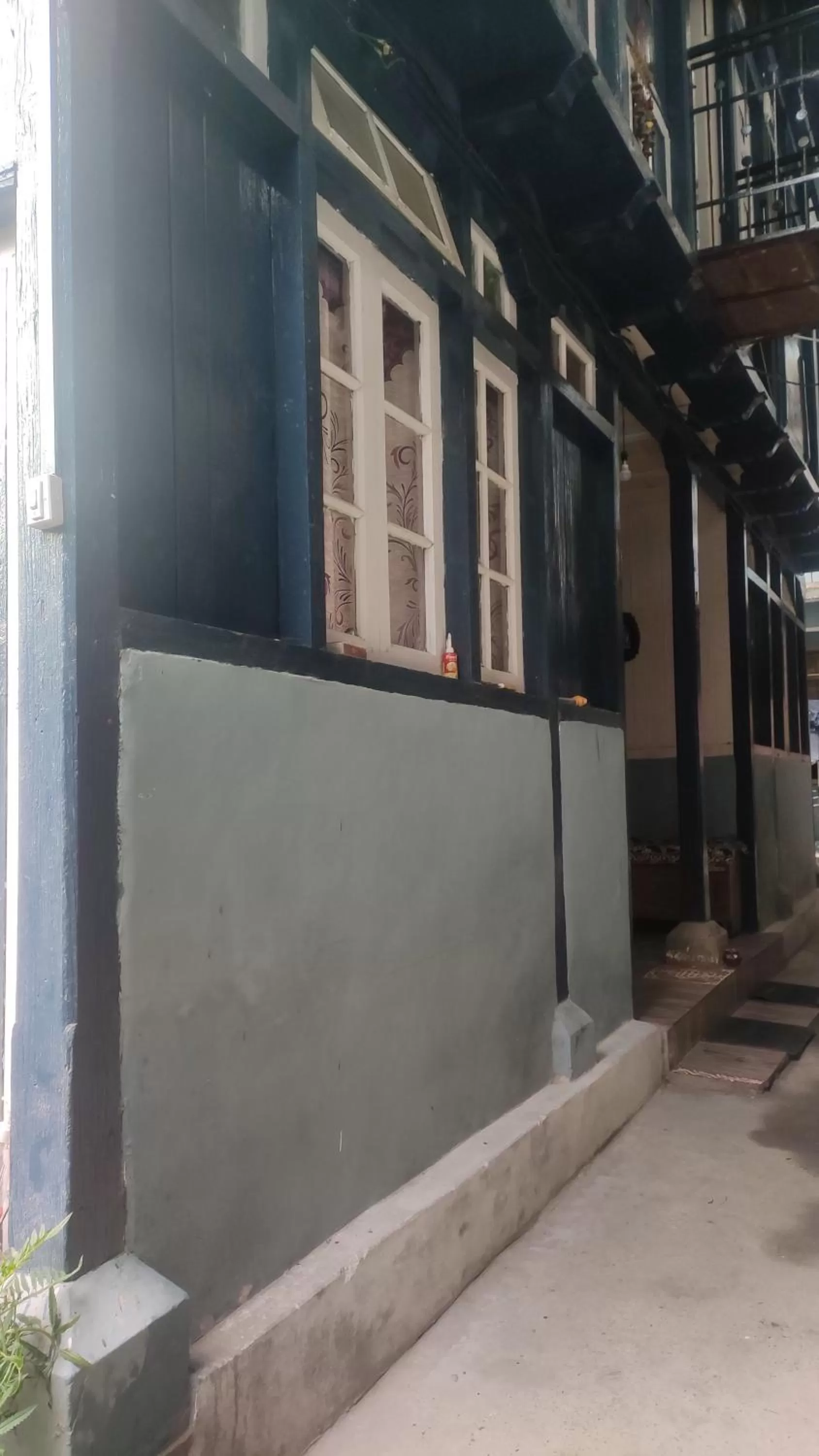 Property building in The Prasher Lodge Mall Road Manali