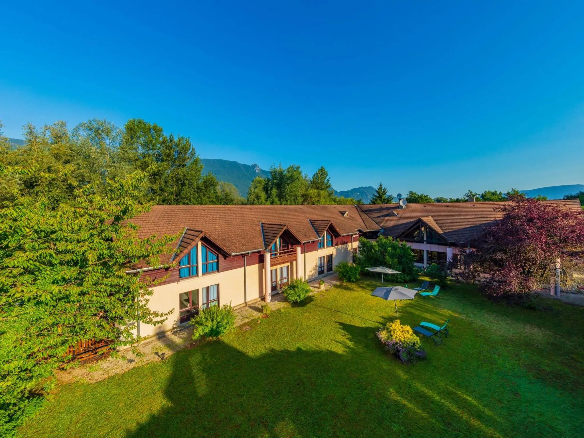 Garden, Property Building in Mona Lisa Le Clos Du Lac