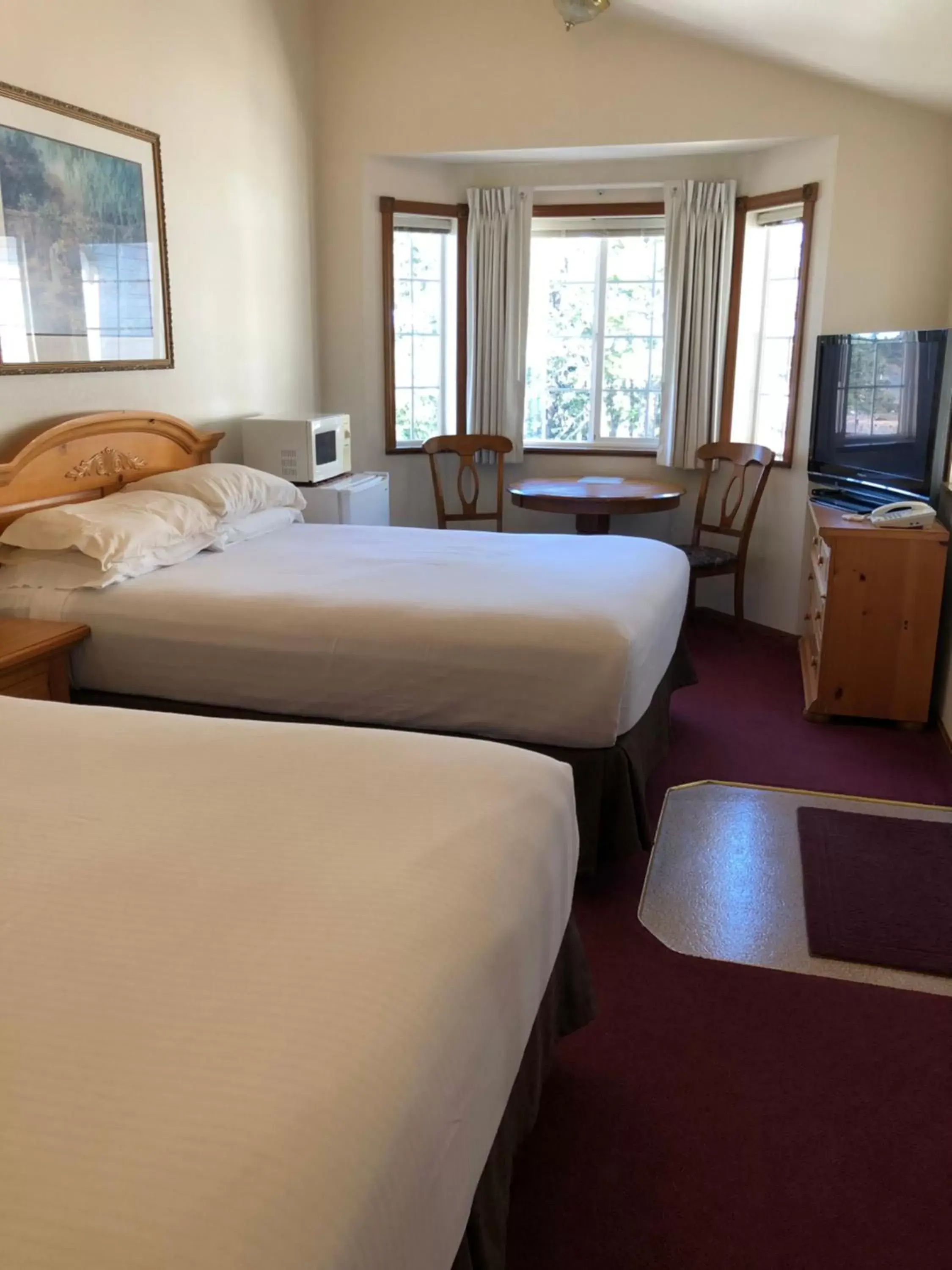 Bed in The Landmark Inn