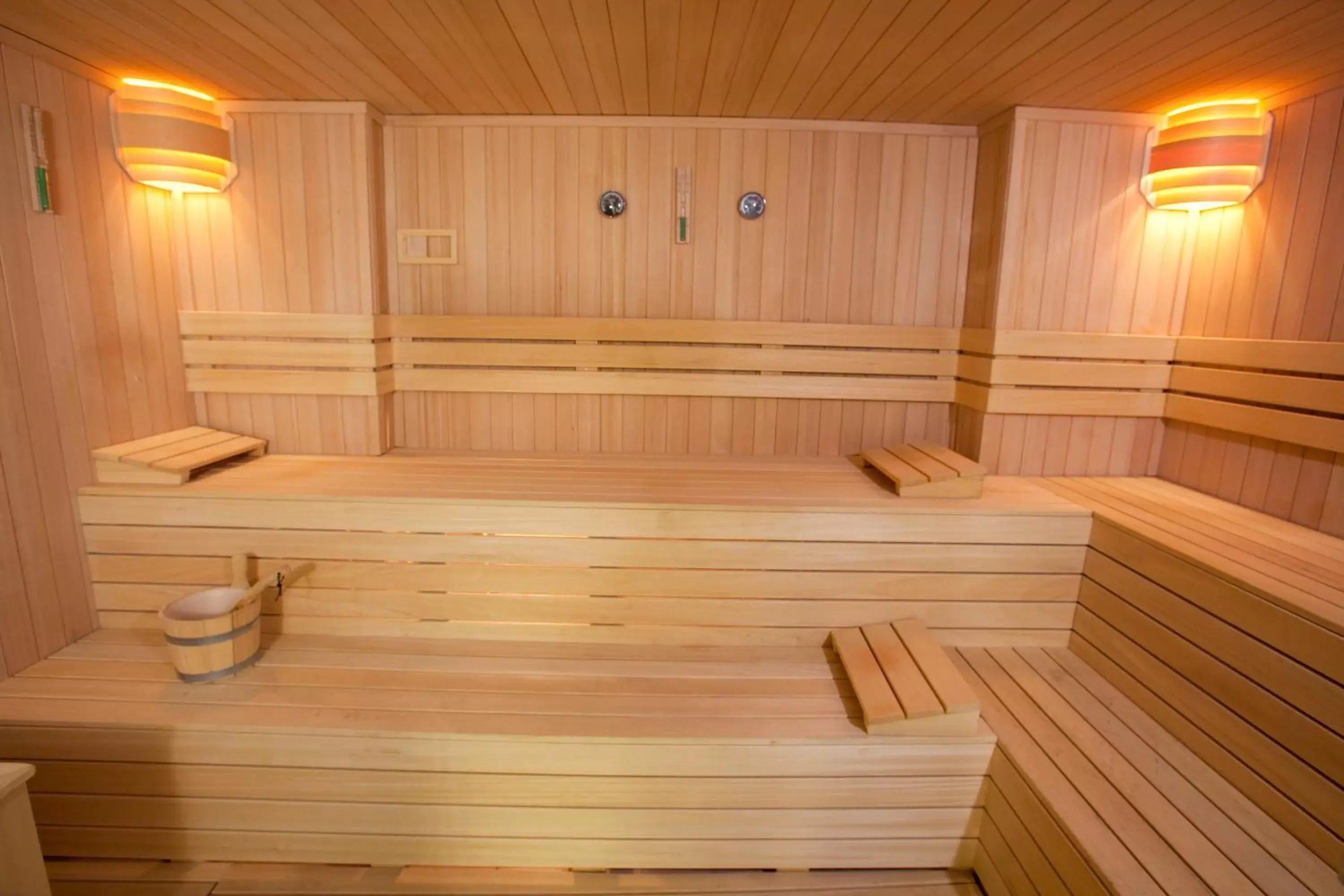 Sauna in Tunel Residence