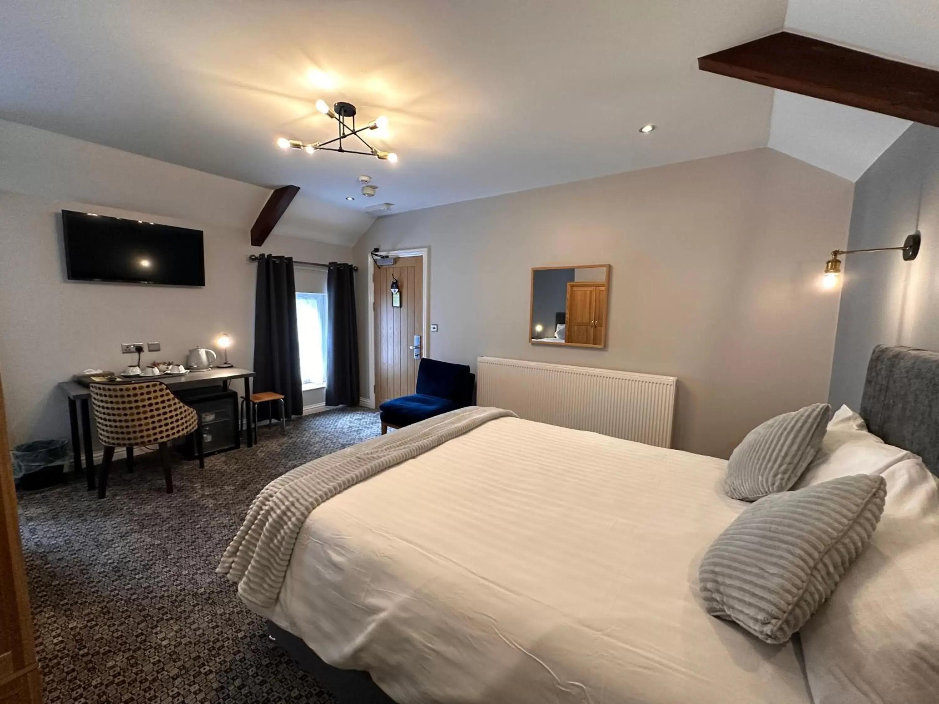 Bedroom, Bed in Spilman Hotel